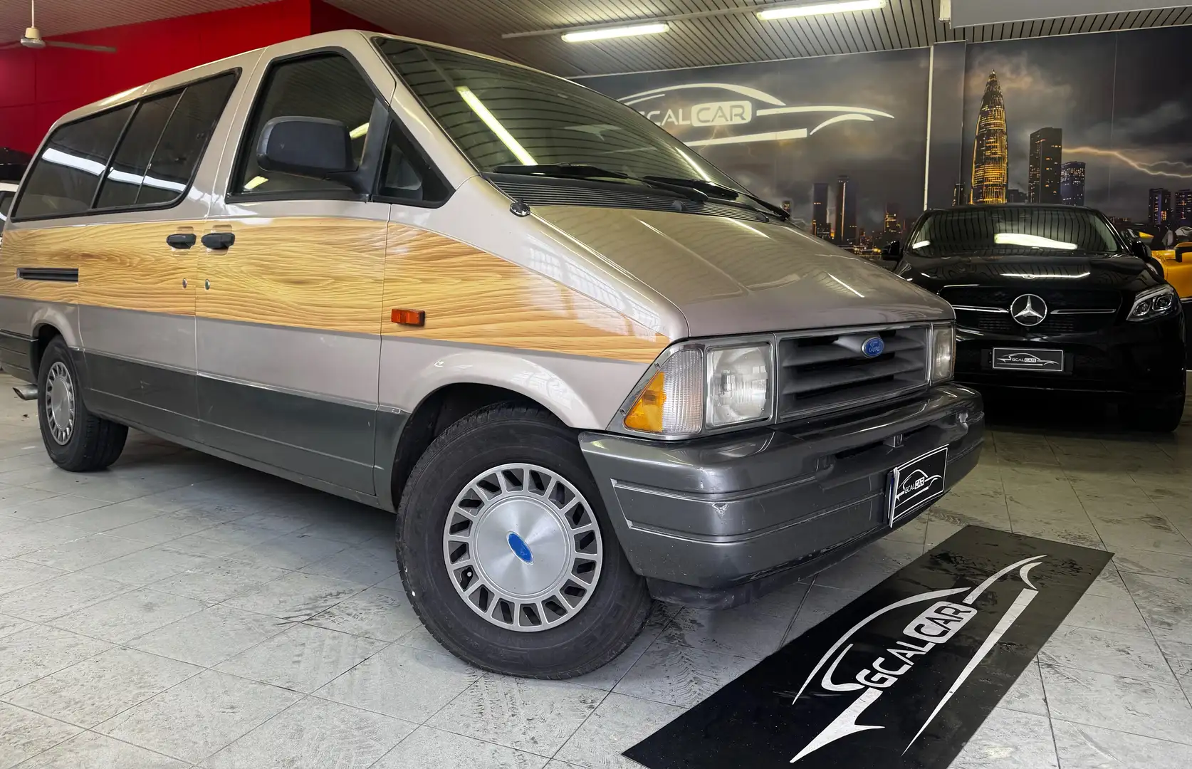 Ford Aerostar 3.0 EX BASE NATO OK PERMUTE Stříbrná - 1