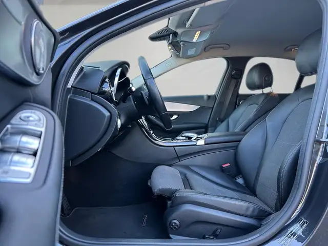 Mercedes-Benz C-Class view 7