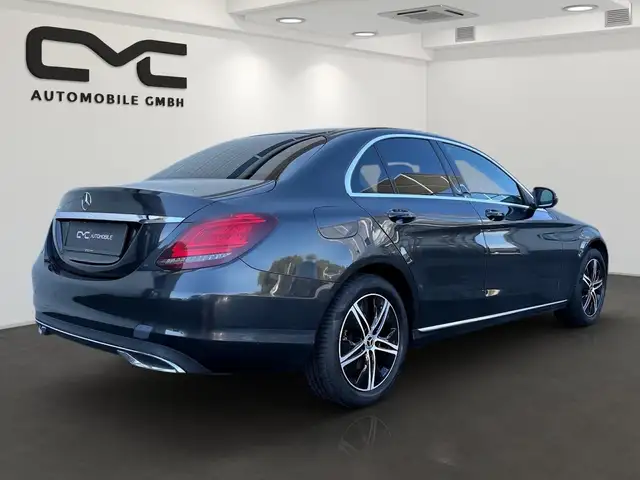 Mercedes-Benz C-Class view 3