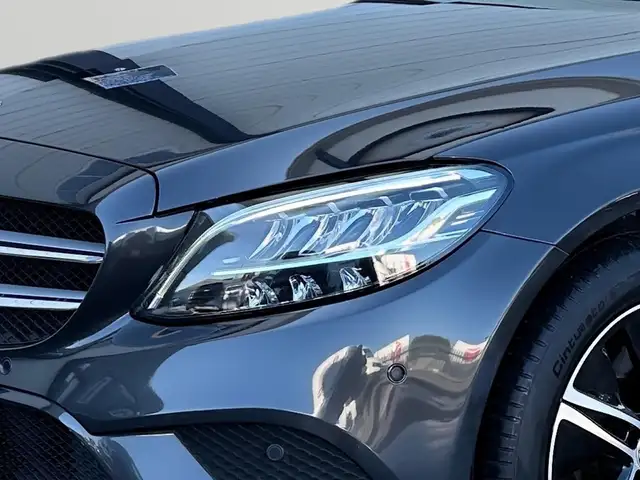 Mercedes-Benz C-Class view 5