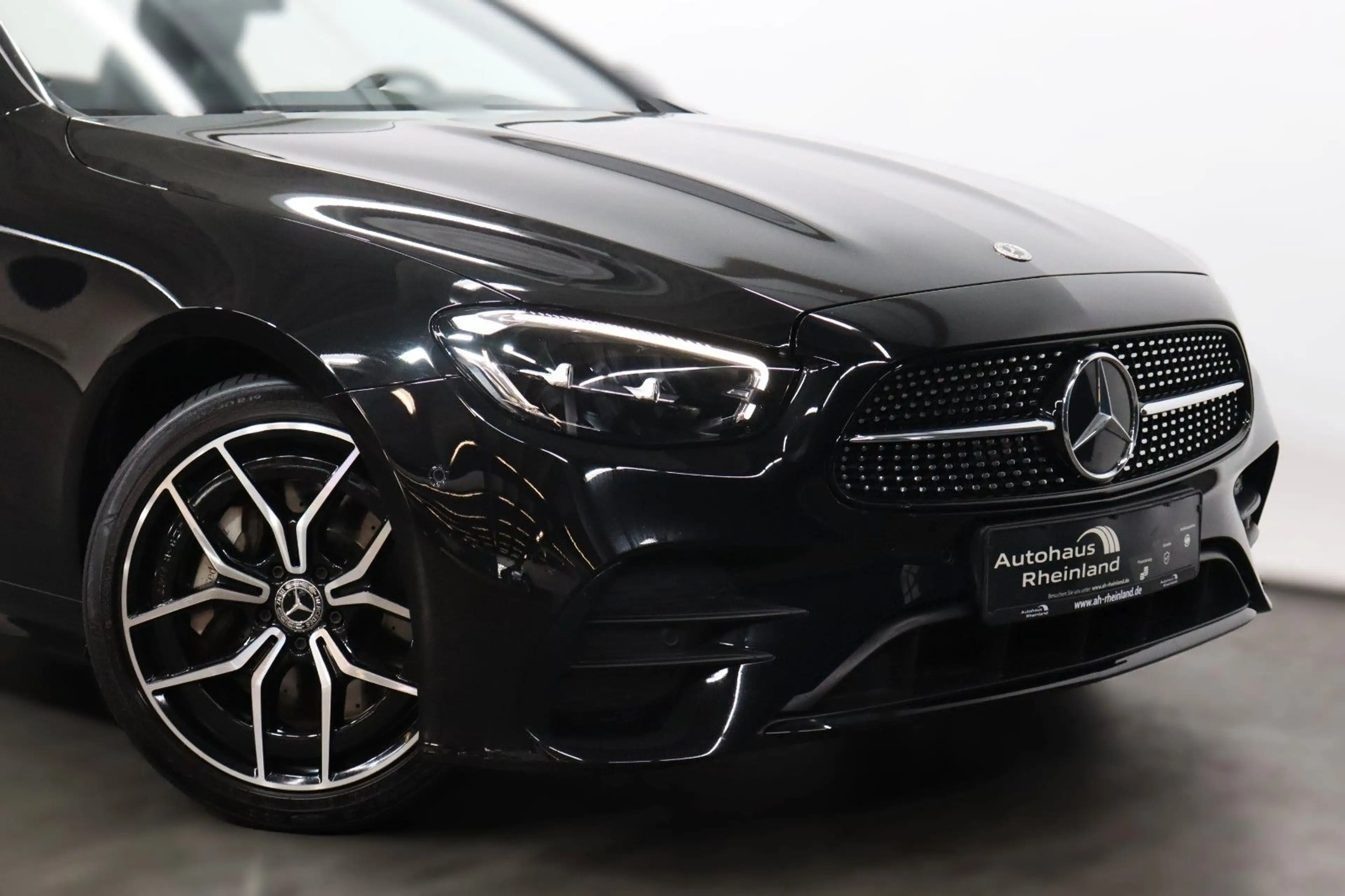 Mercedes-Benz E 450 E450 Cabrio 4Matic AMG*WIDESCREEN*KAMERA*LEDER* — photo 3