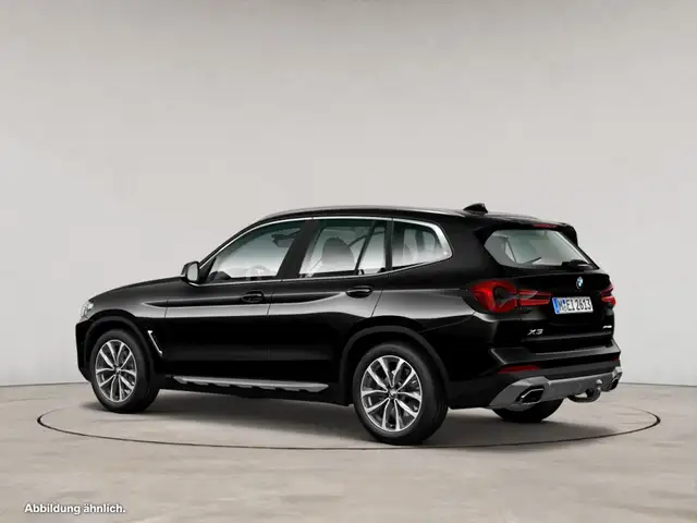 BMW X3 view 8