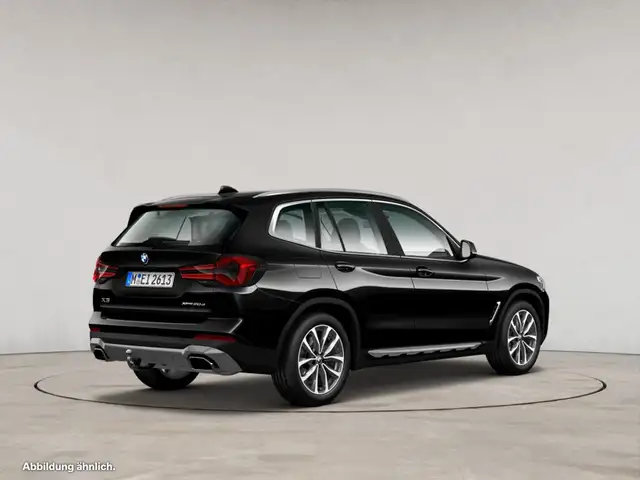 BMW X3 view 4