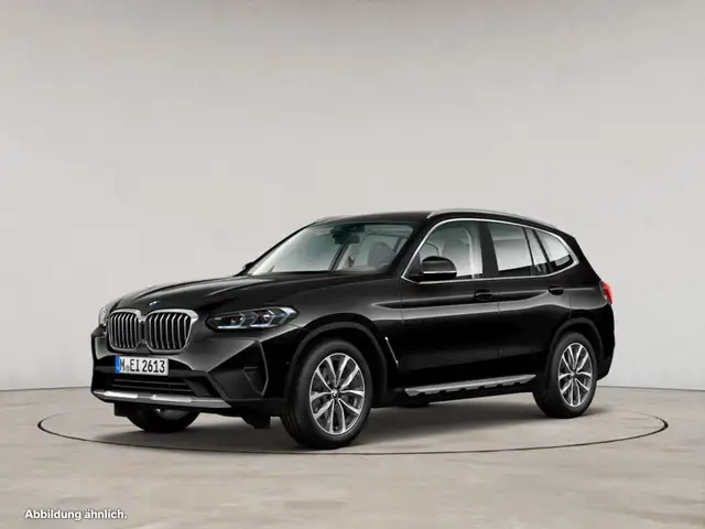 BMW X3 view 3
