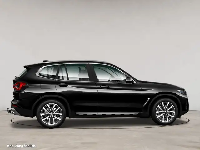 BMW X3 view 10