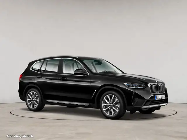 BMW X3 view 11