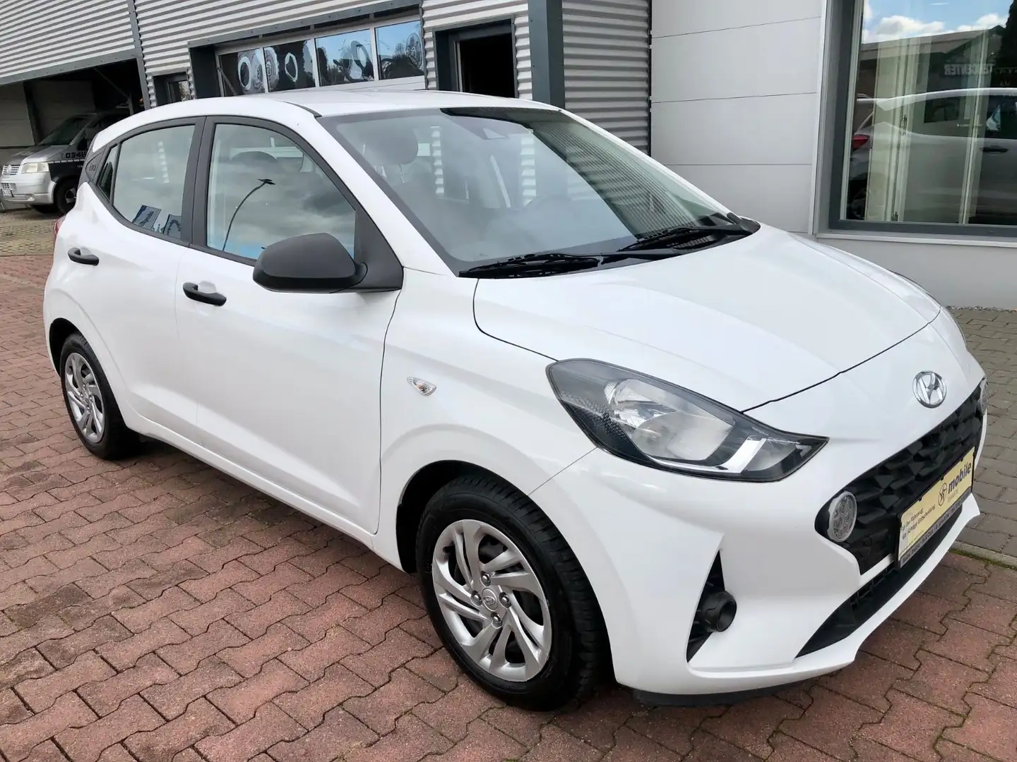 Hyundai i10 / Klima/USB/Spurhalteassistent Weiß - 1