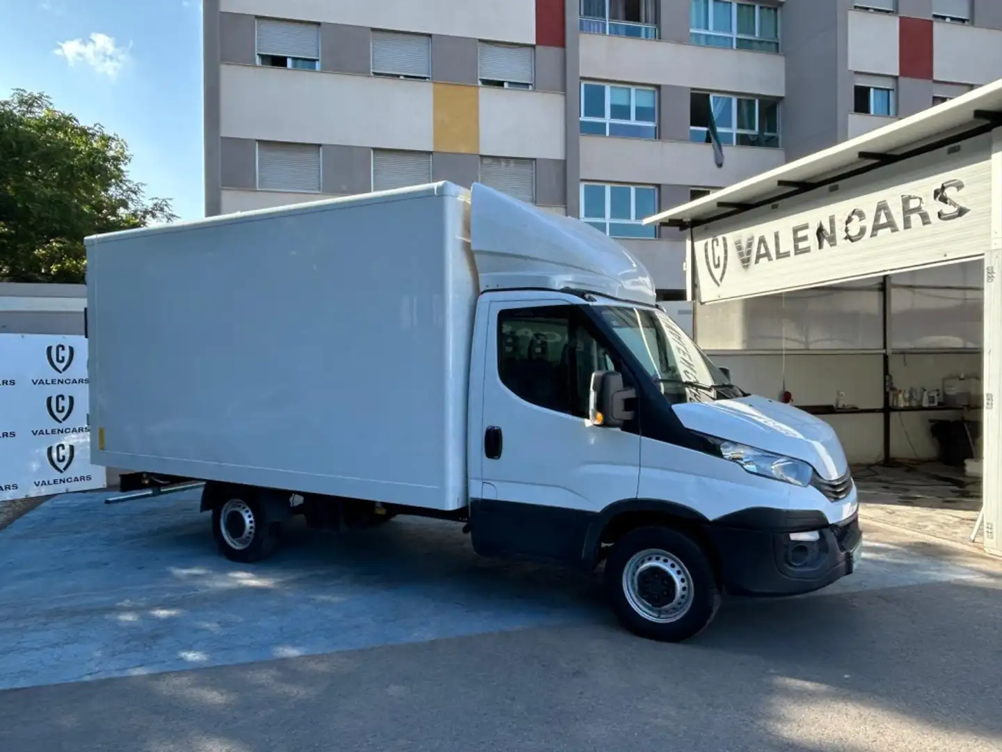 Iveco Daily Chasis Cabina 35C14 3000 136 Blanco - 1