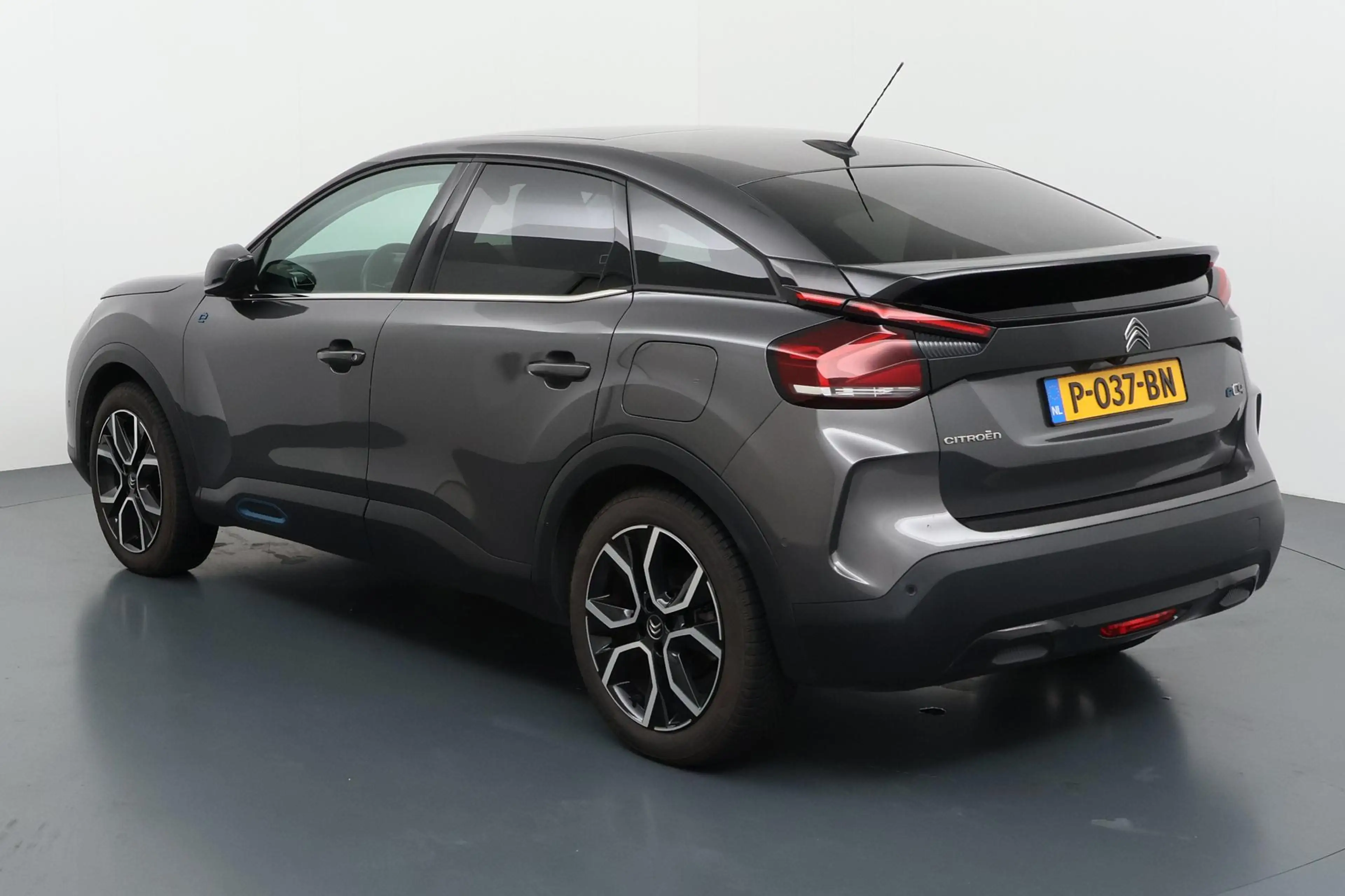 Citroen E-C4 Electric Shine 50 kWh Stijlvolle elektrische SUV met unieke — photo 7