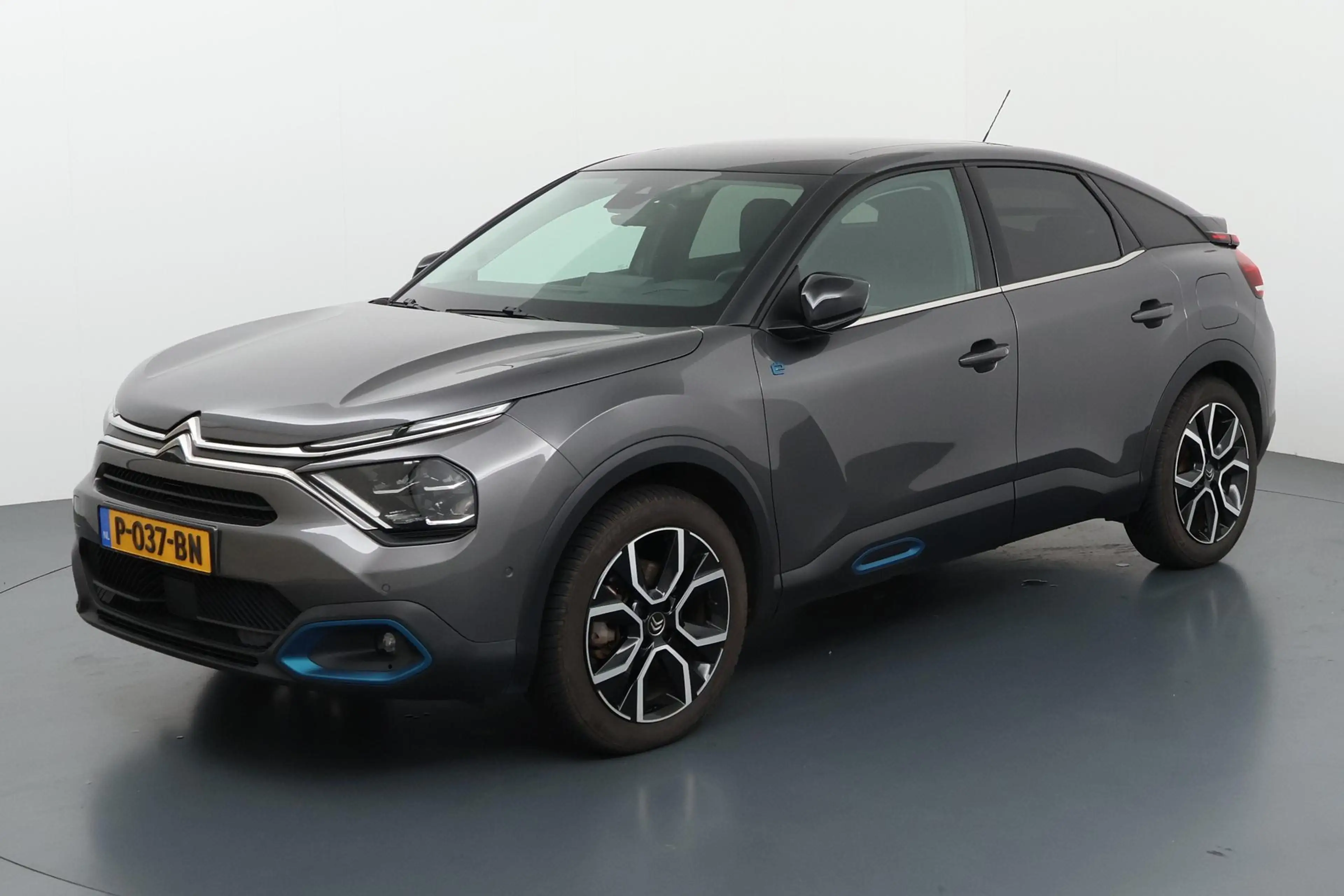 Citroen E-C4 Electric Shine 50 kWh Stijlvolle elektrische SUV met unieke — photo 4