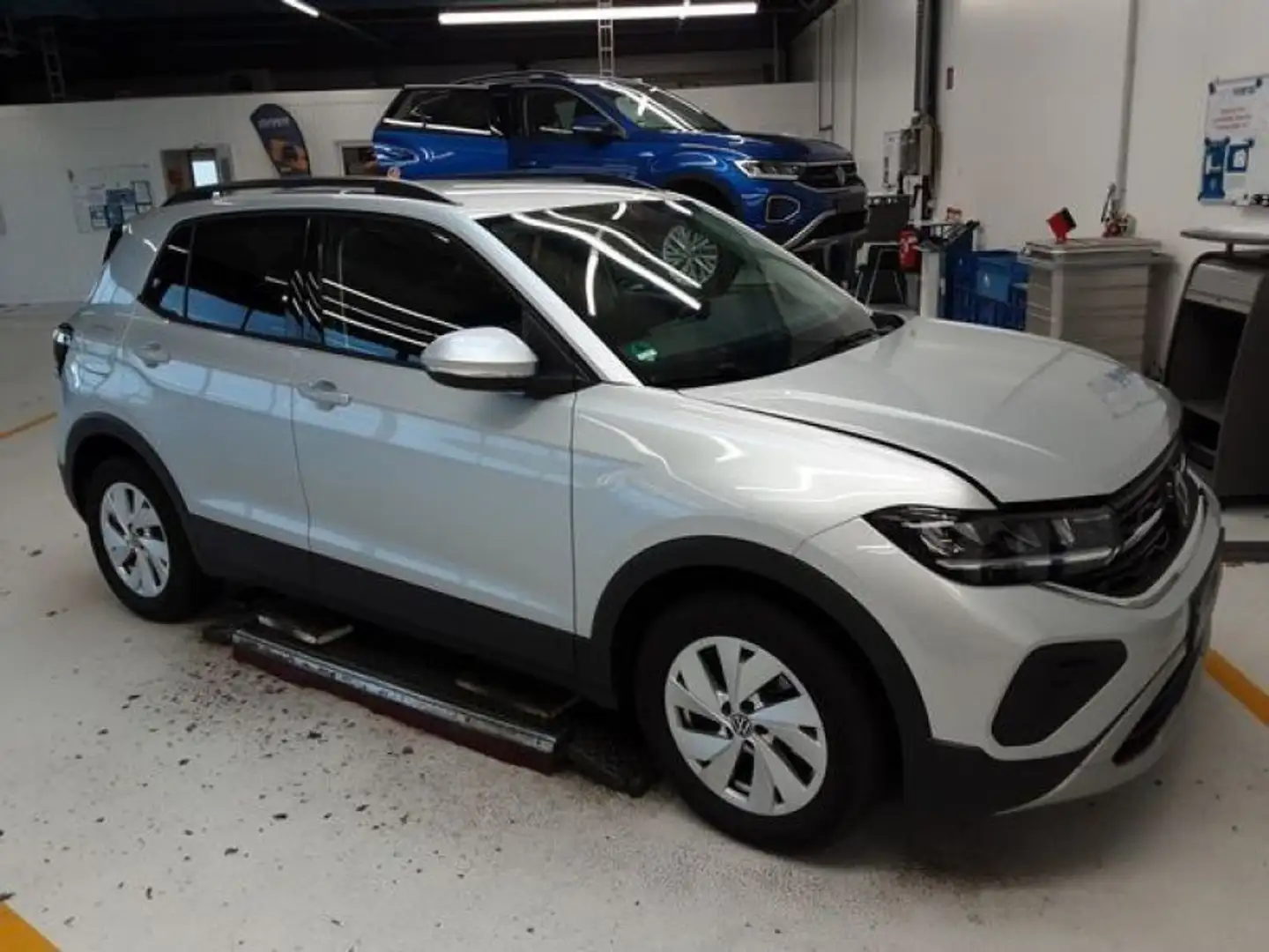 Volkswagen T-Cross 1.5 TSI ACT OPF DSG Life Silber - 2