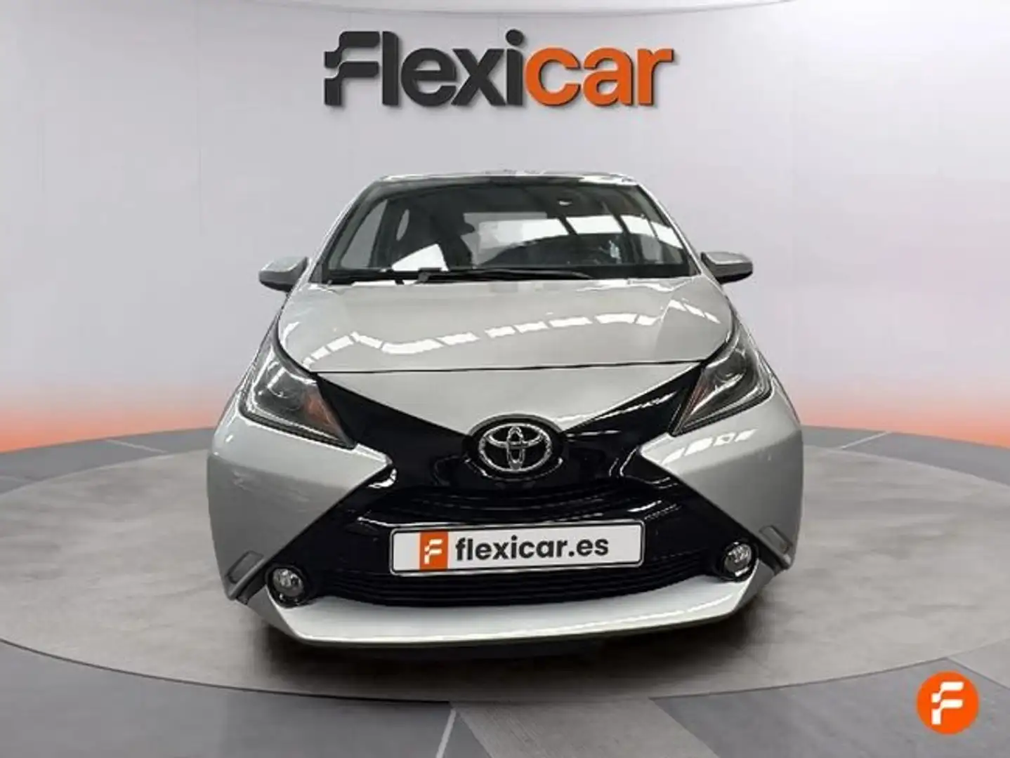 Toyota Aygo 1.0+70+x-play Gris - 2