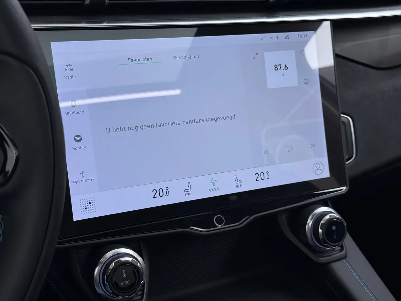 Lynk & Co 01 SOH 96% PHEV AUT-7 261pk Pano-Schuifdak Lmv 20" 36, миниатюра 16
