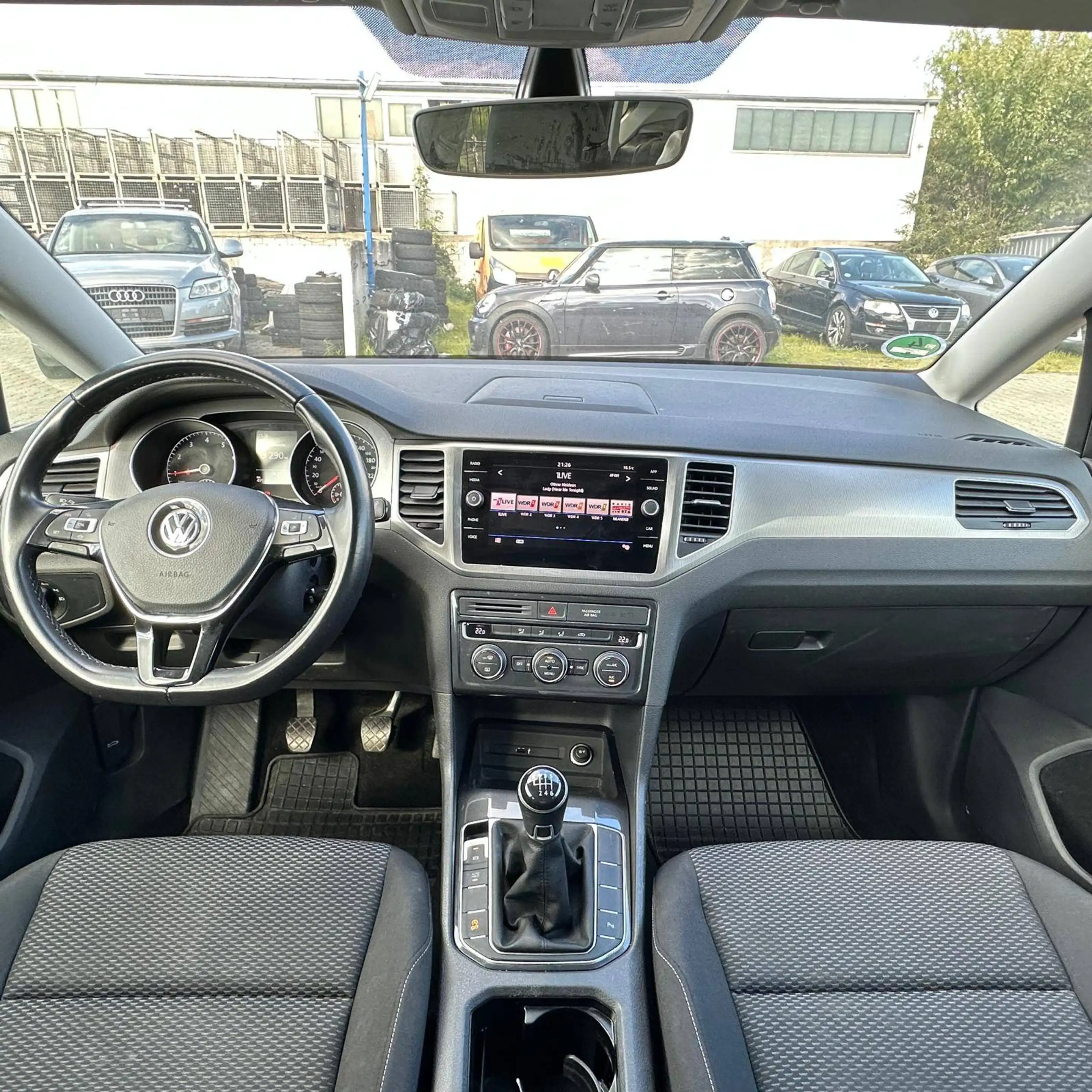 Volkswagen Golf Sportsvan Trendline — photo 10