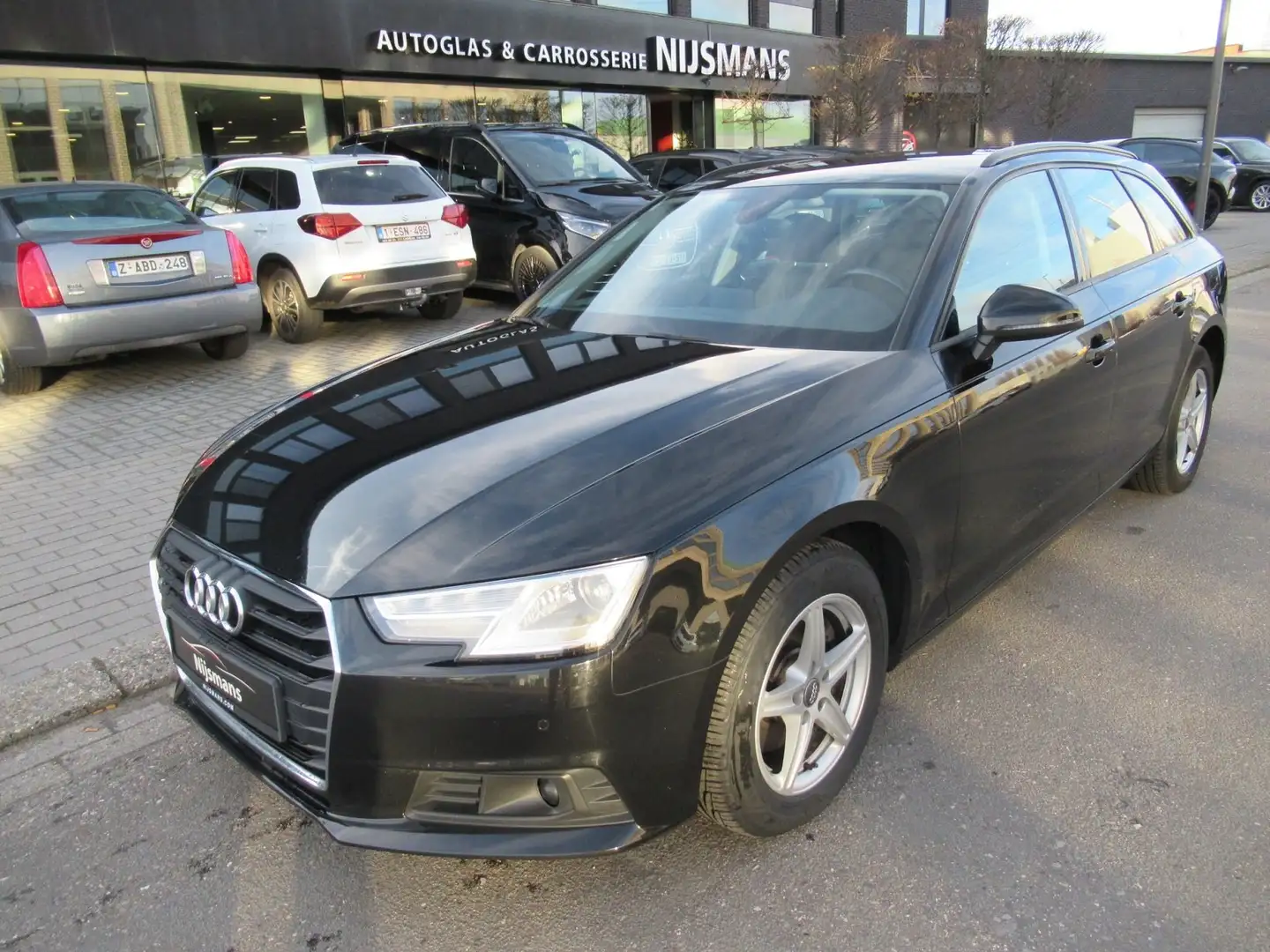 Audi A4 Avant 2.0 TDI S tronic-ACC-Navi-Airco-PDC V+A Zwart - 1