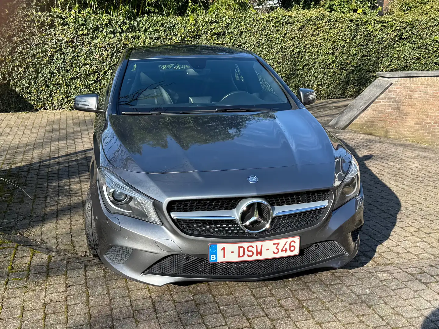 Mercedes-Benz CLA 180 CLA 180 7G-DCTUrban Gris - 1