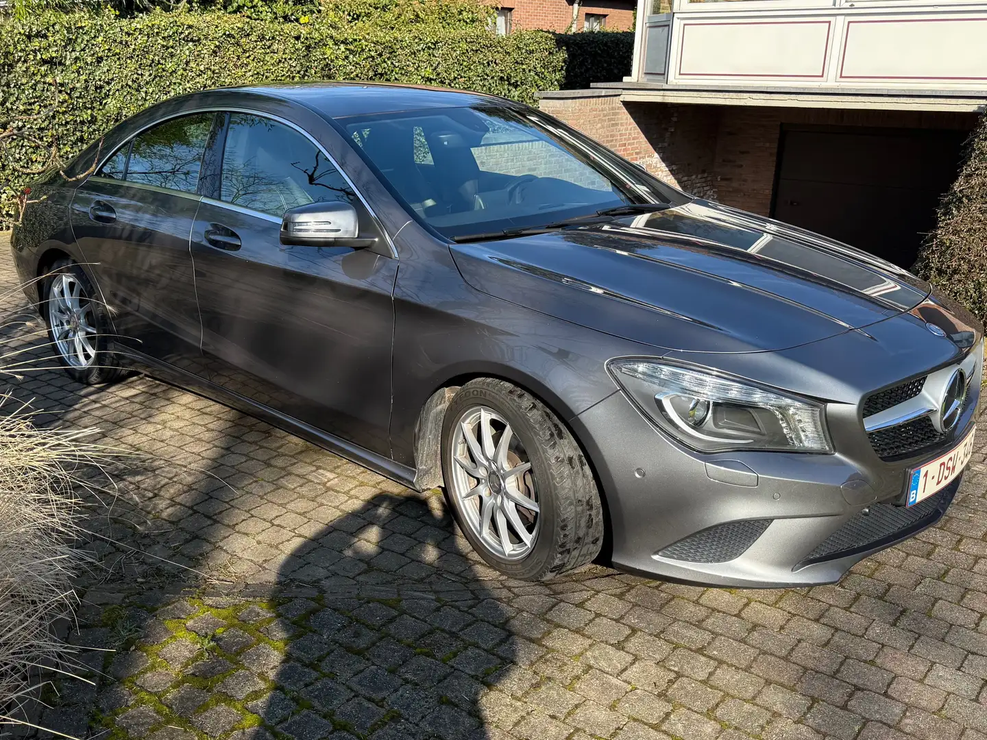 Mercedes-Benz CLA 180 CLA 180 7G-DCTUrban Gris - 2