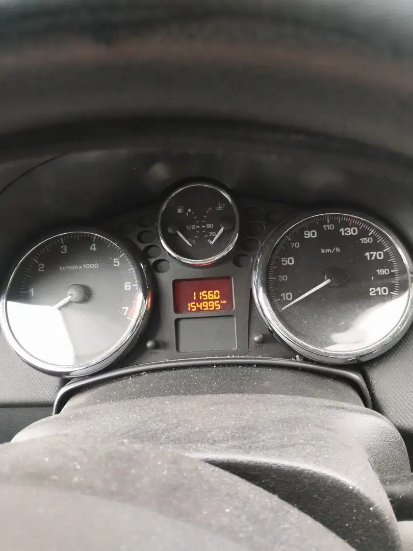 Peugeot 207 207 CC 1,6 16V Schwarz - 1