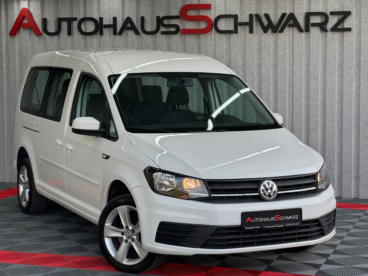 Volkswagen Caddy Maxi DSG 7Sitzer AHK Tempo StdHeiz Alu Weiß - 1