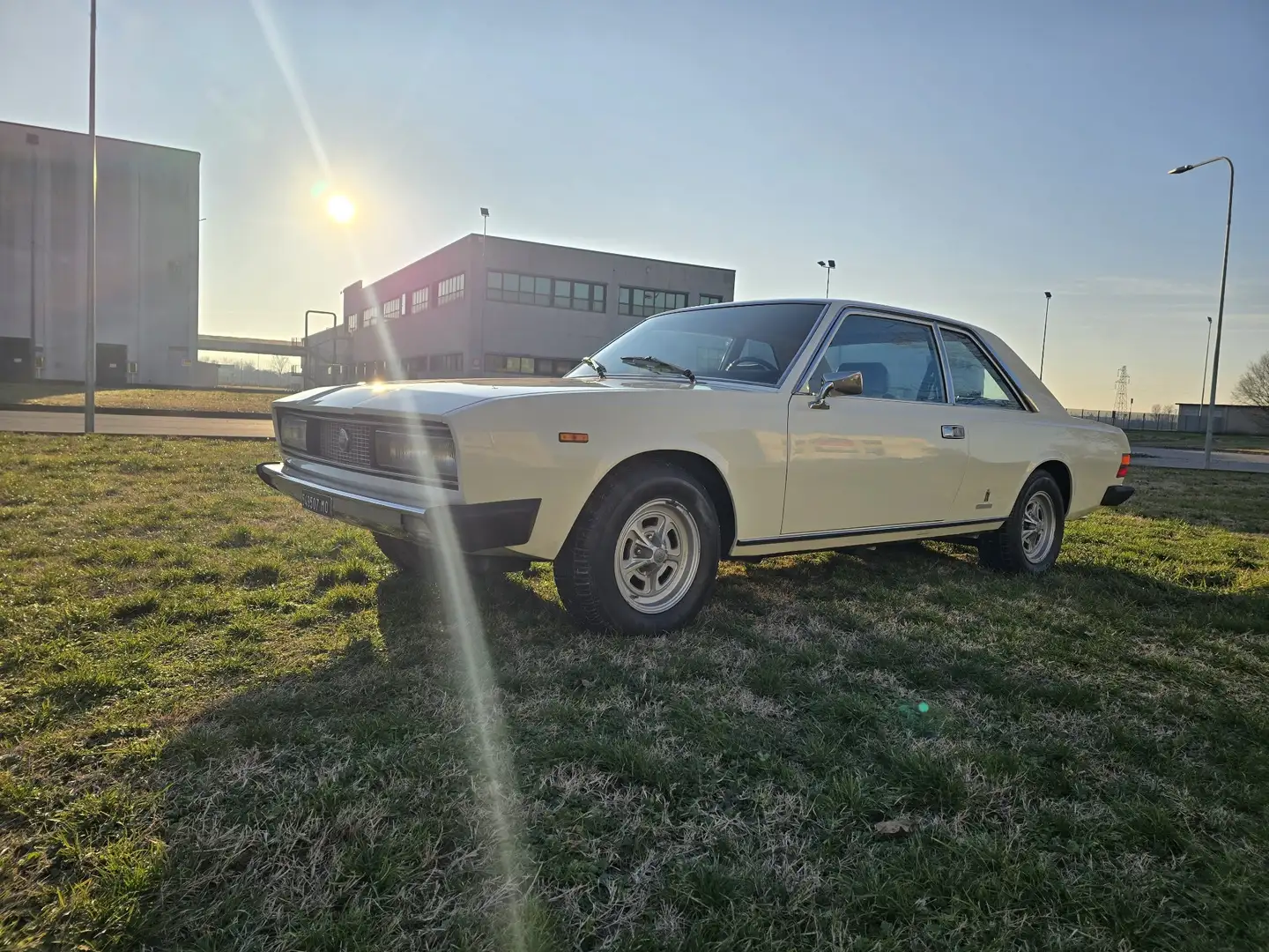 Fiat 130 coupè - 2