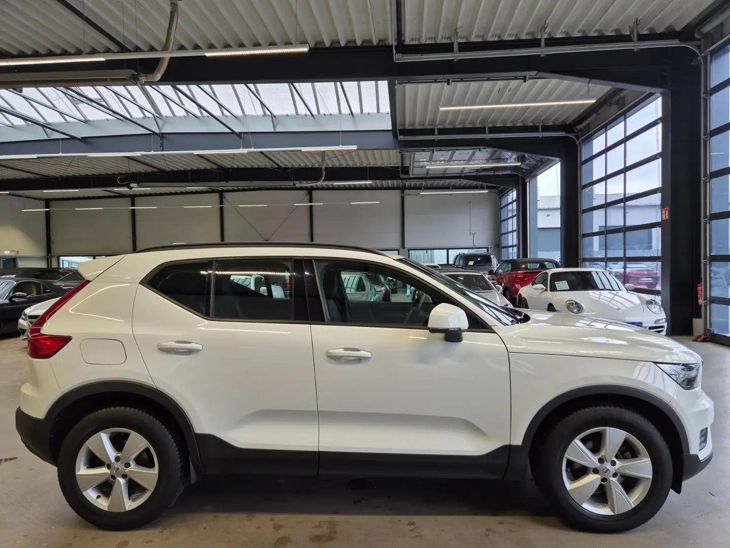 Volvo XC40 T3 NAVI LED SITZHZ CAMERA TÜV+SERVICE NEU Weiß - 2
