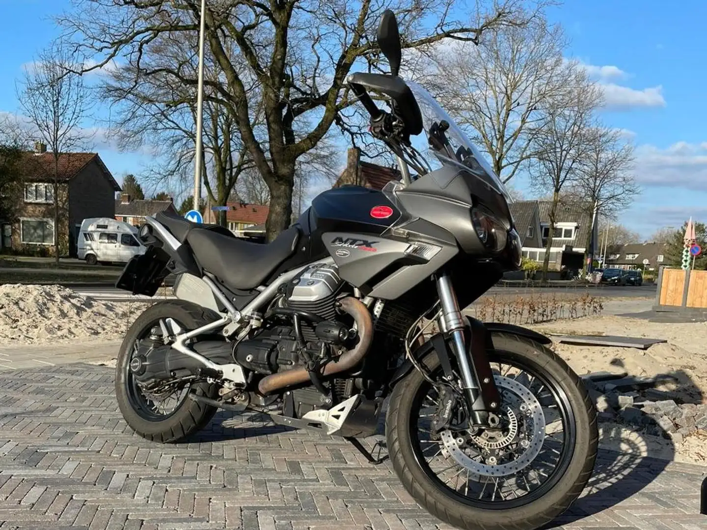 Moto Guzzi Stelvio 1200 NTX Zwart - 1