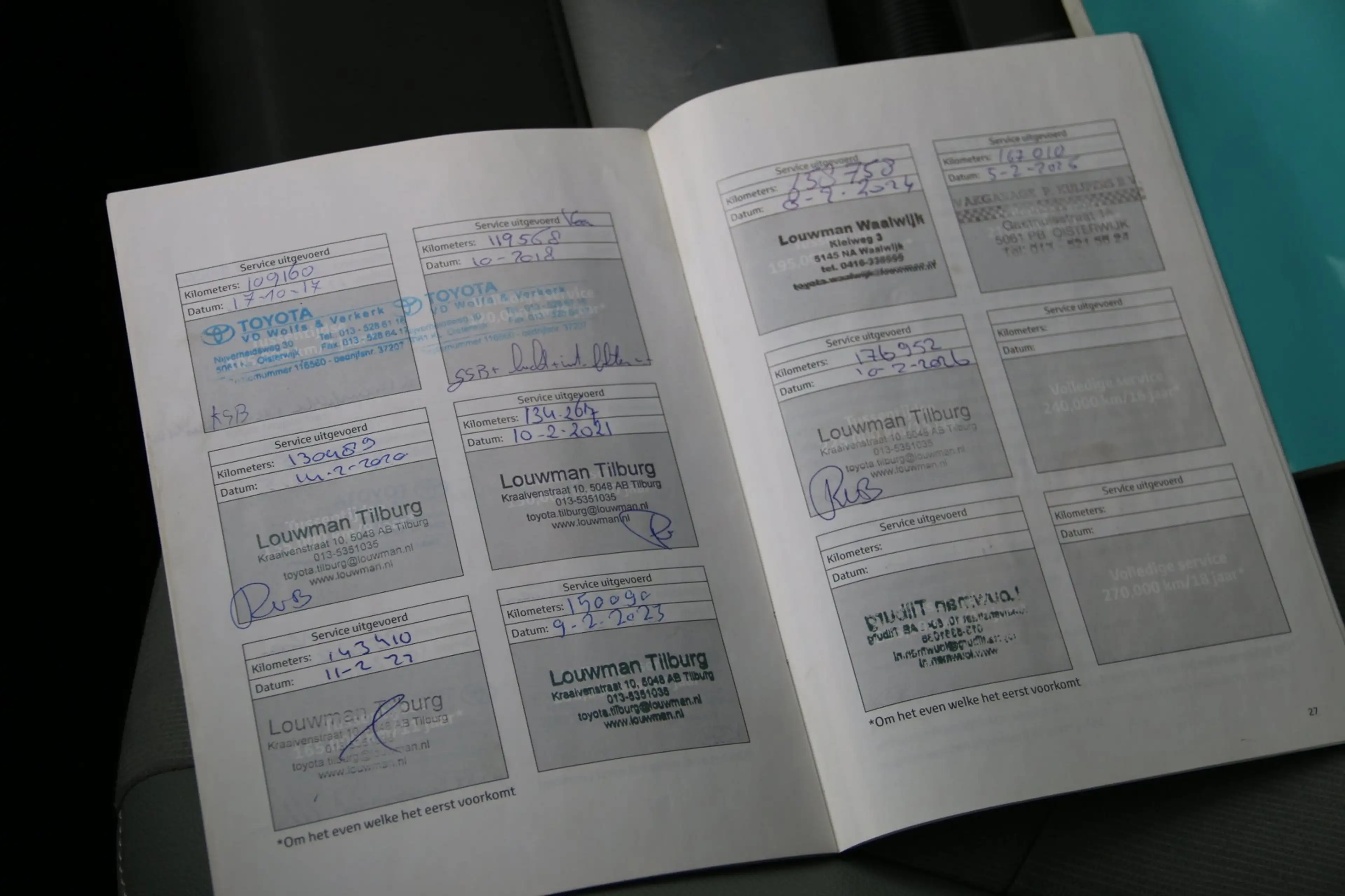 Toyota Prius 1.8 Plug-in Dynamic Business — photo 20