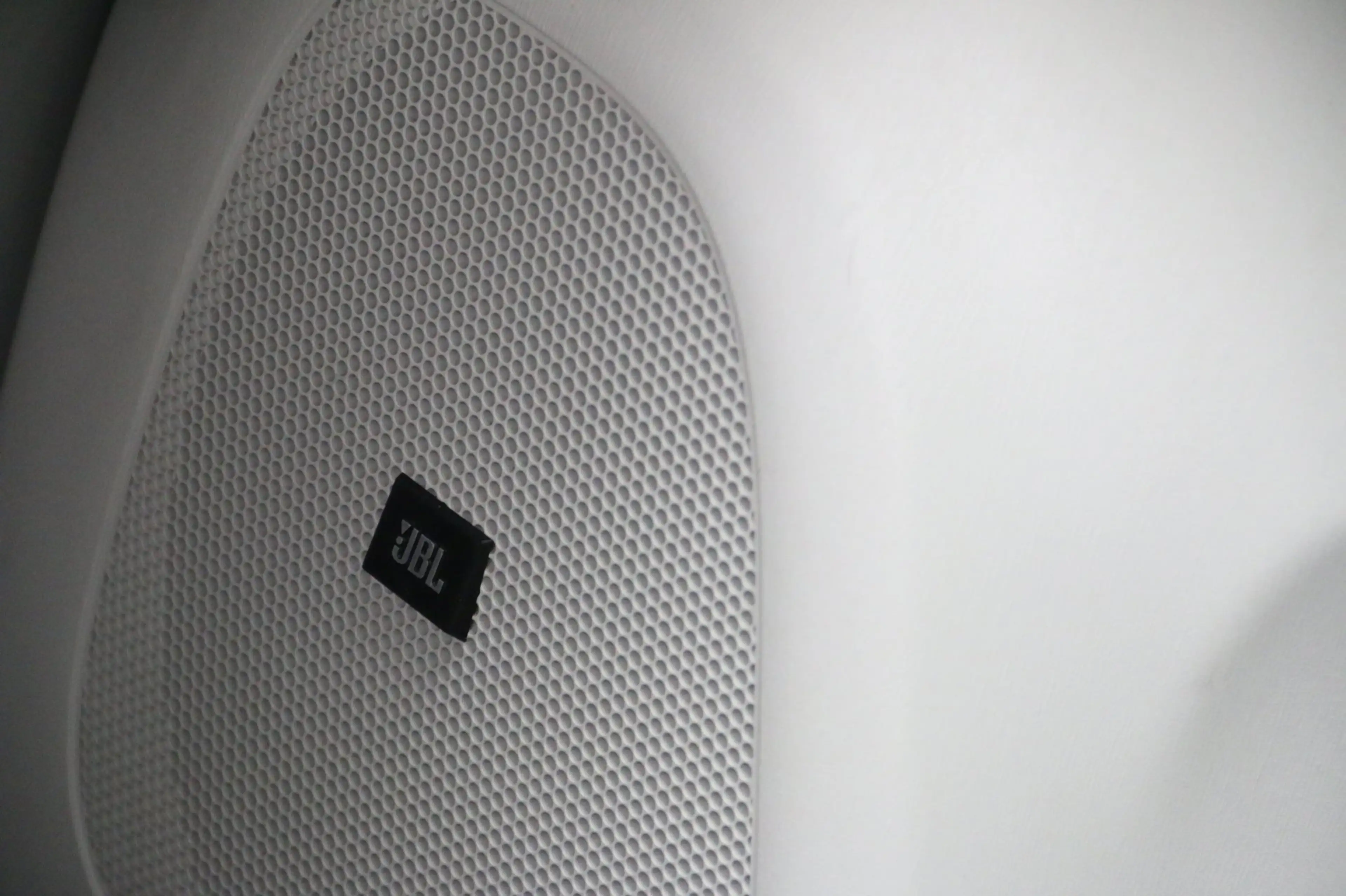 Toyota Prius 1.8 Plug-in Dynamic Business — photo 19