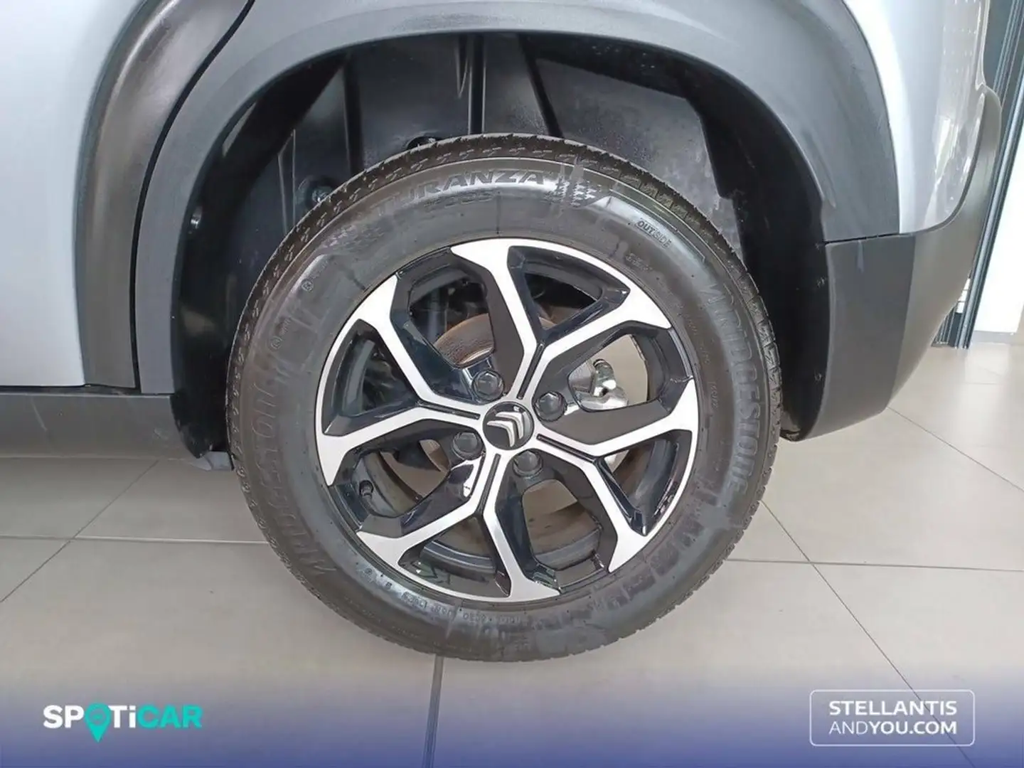 Citroen C3 Aircross PureTech 81kW (110CV) Plus Grau - 2