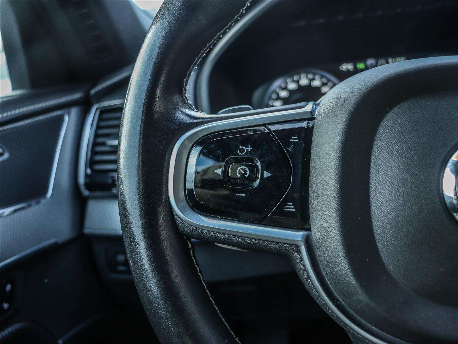 2020 Volvo XC90 T6 R-Design SUNROOF LEATHER NAVI thumb 27