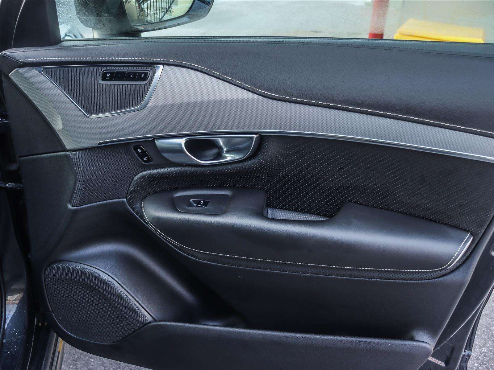 2020 Volvo XC90 T6 R-Design SUNROOF LEATHER NAVI thumb 17