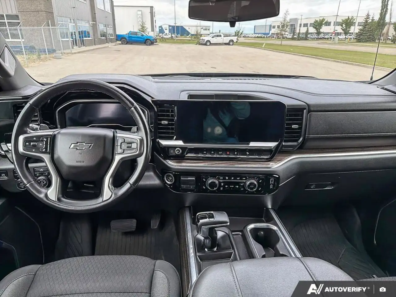 Chevrolet Silverado 1500 снимка Chevrolet Silverado 1500