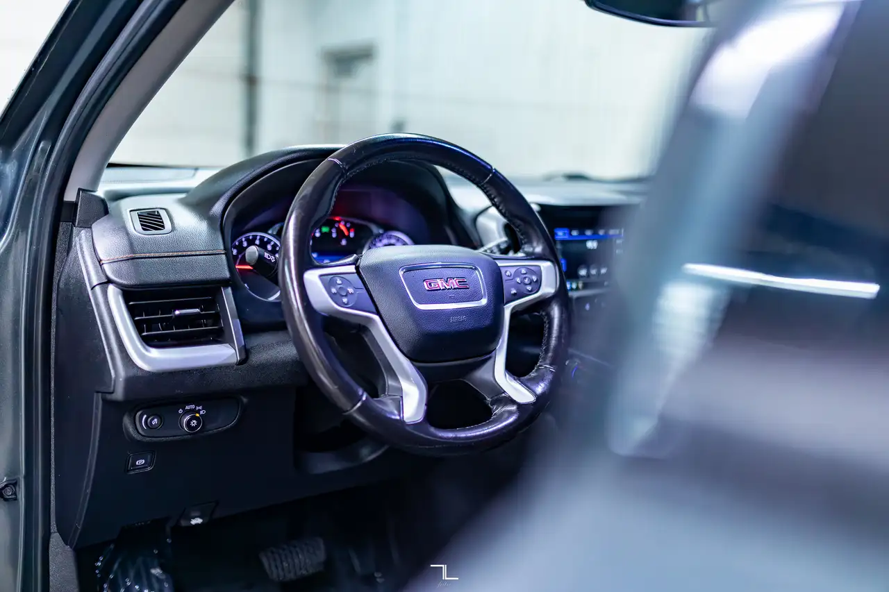 GMC Terrain photo GMC Terrain
