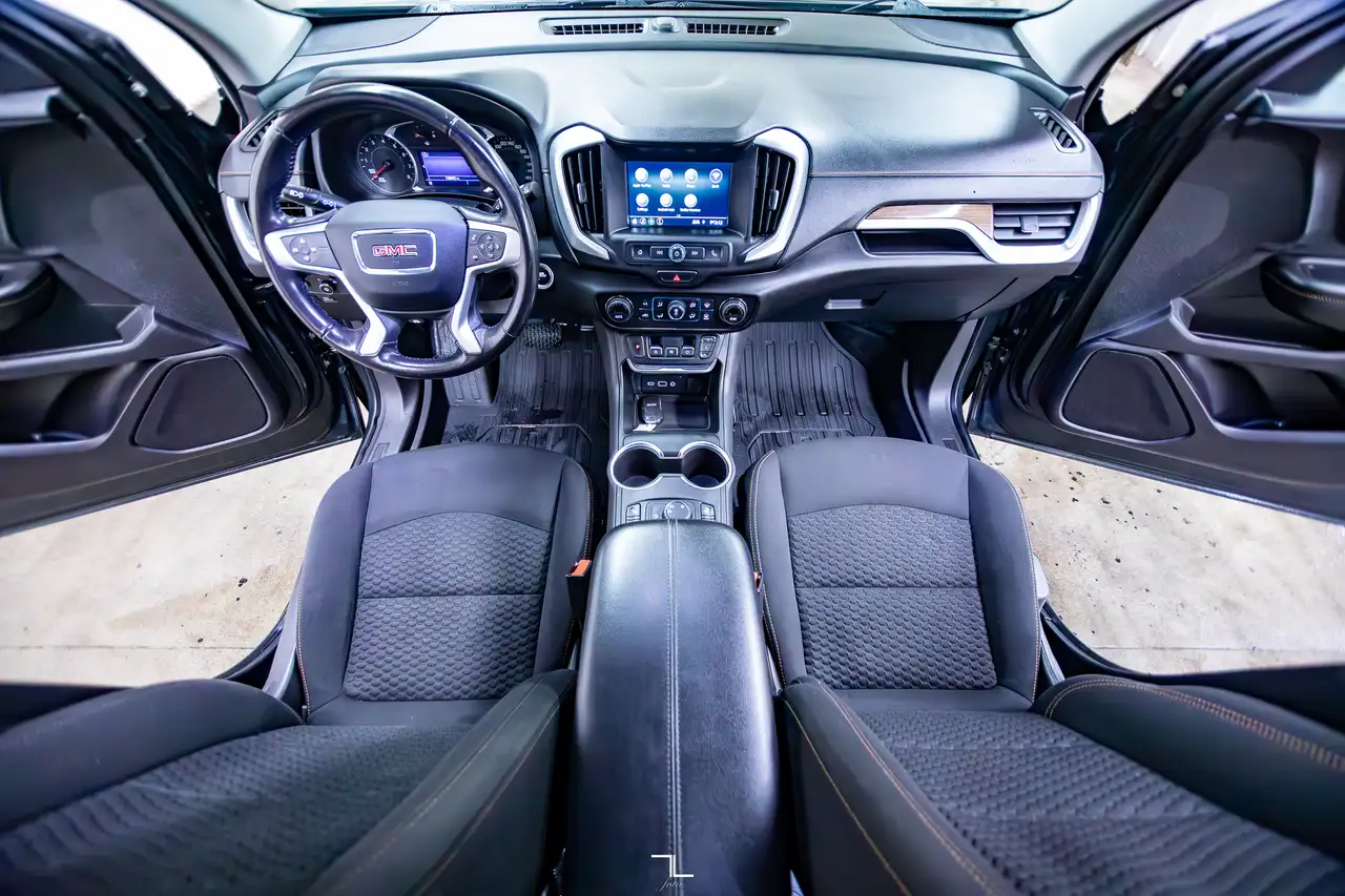 GMC Terrain photo GMC Terrain