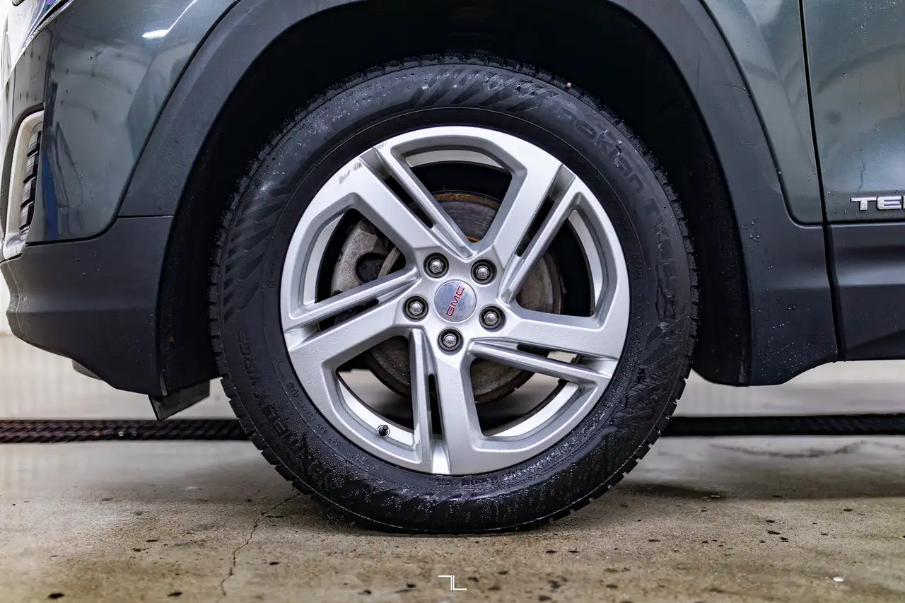 GMC Terrain photo GMC Terrain