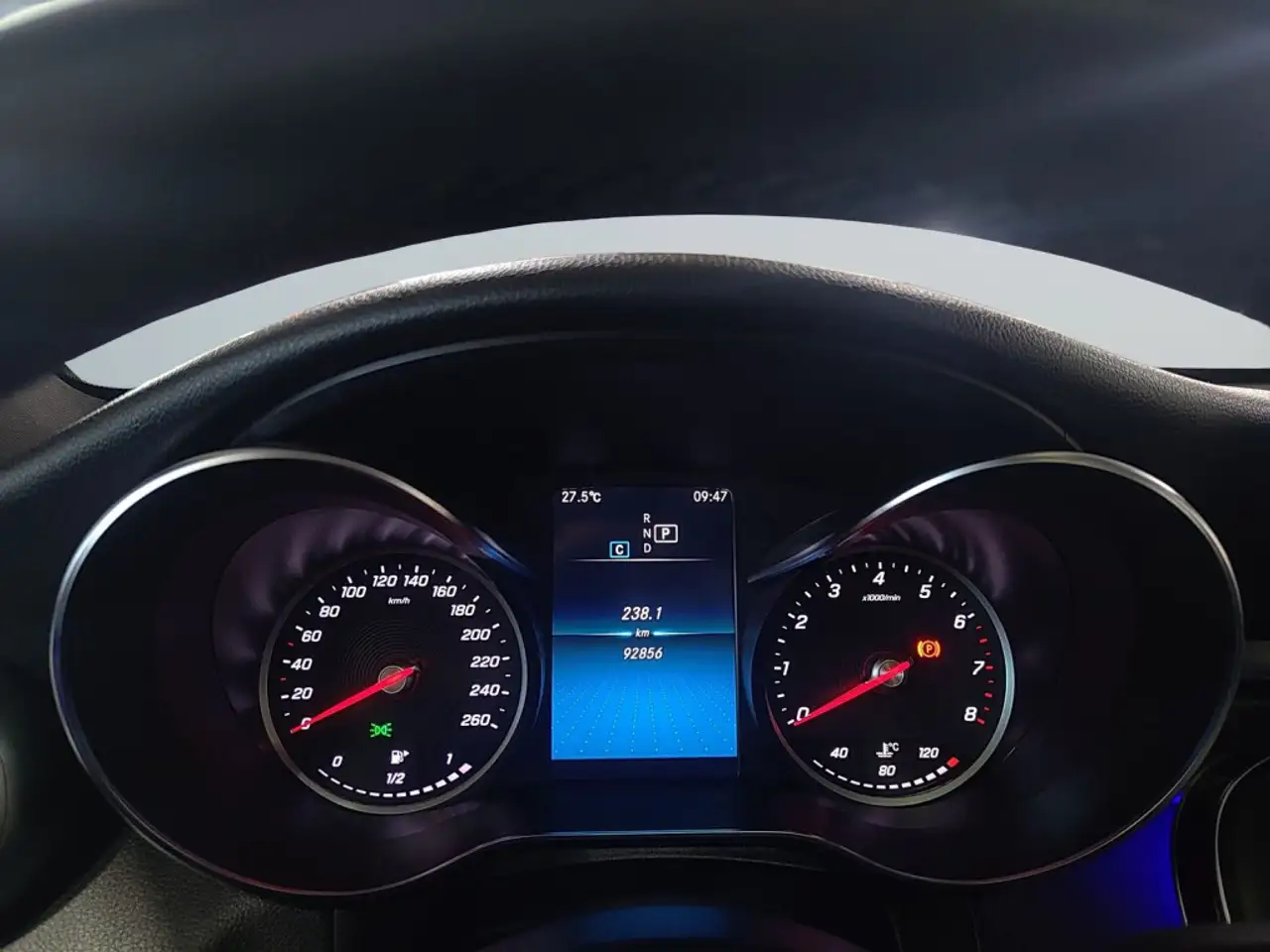 Mercedes-Benz GLC снимка Mercedes-Benz GLC