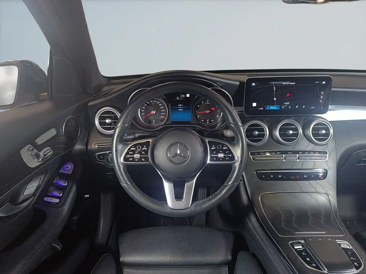 Mercedes-Benz GLC снимка Mercedes-Benz GLC
