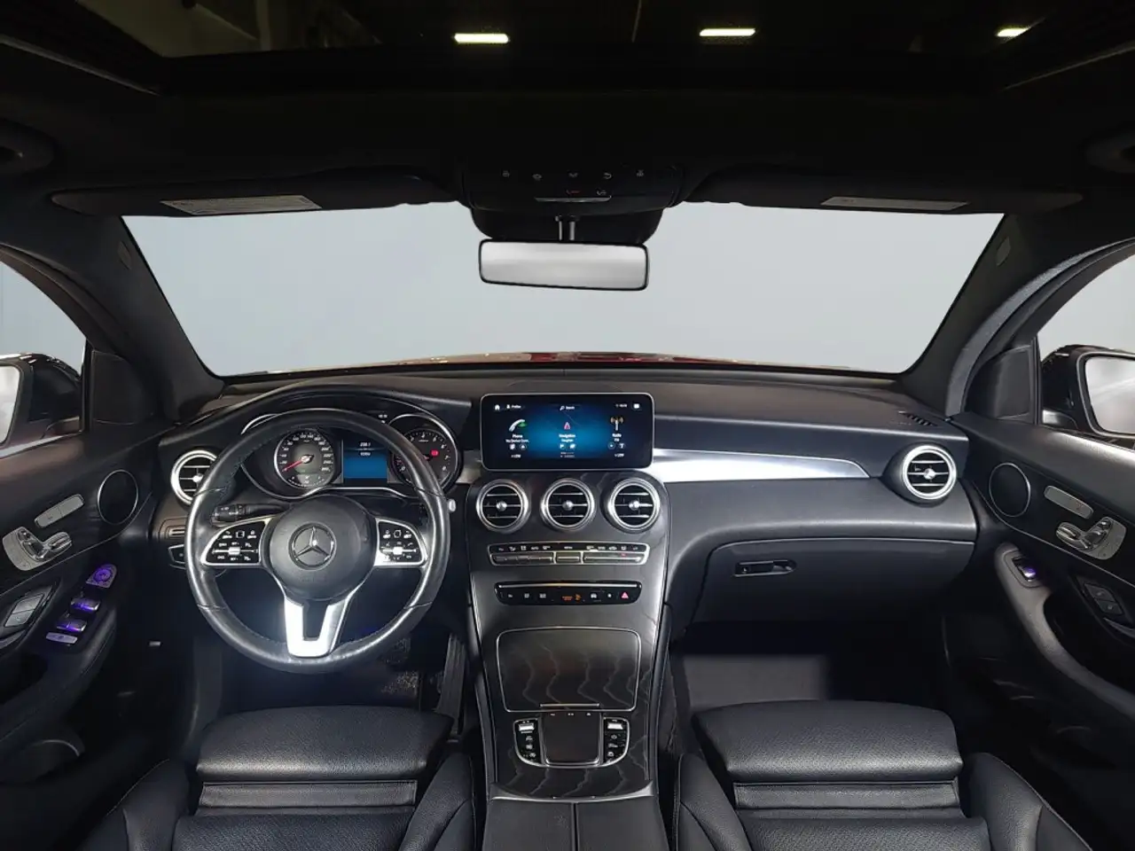 Mercedes-Benz GLC снимка Mercedes-Benz GLC