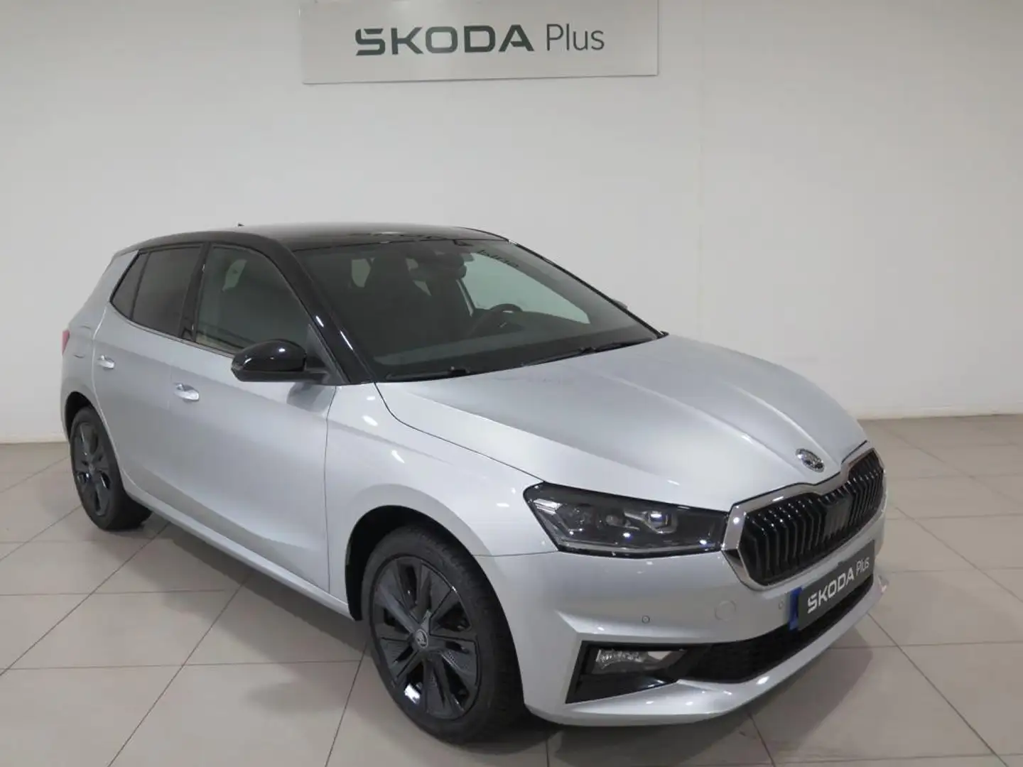 Skoda Fabia 1.0 TSI Plus 70kW Plateado - 1