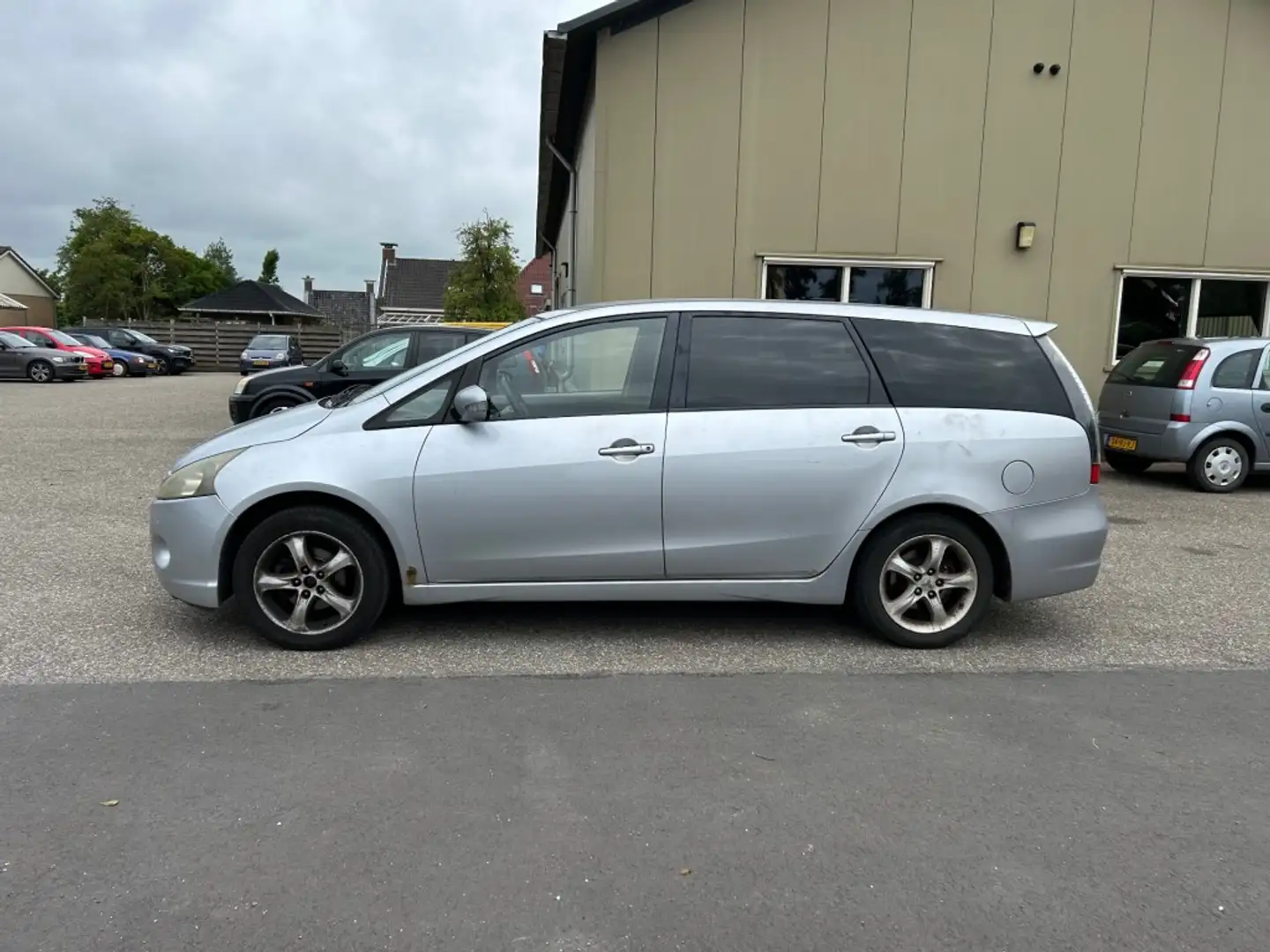 Mitsubishi Grandis 2.4-16V INTENSE AUTOMAAT 7 PERSOONS UITVOERING EXP Gris - 2