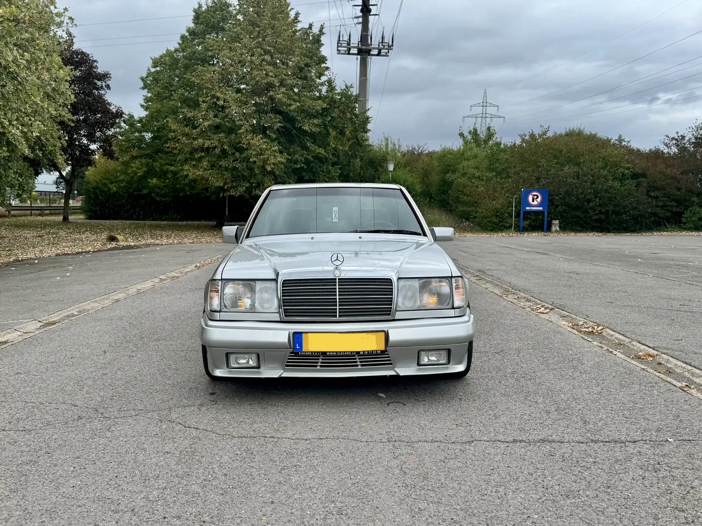 Mercedes-Benz E 220 W124 Automatik Argent - 2
