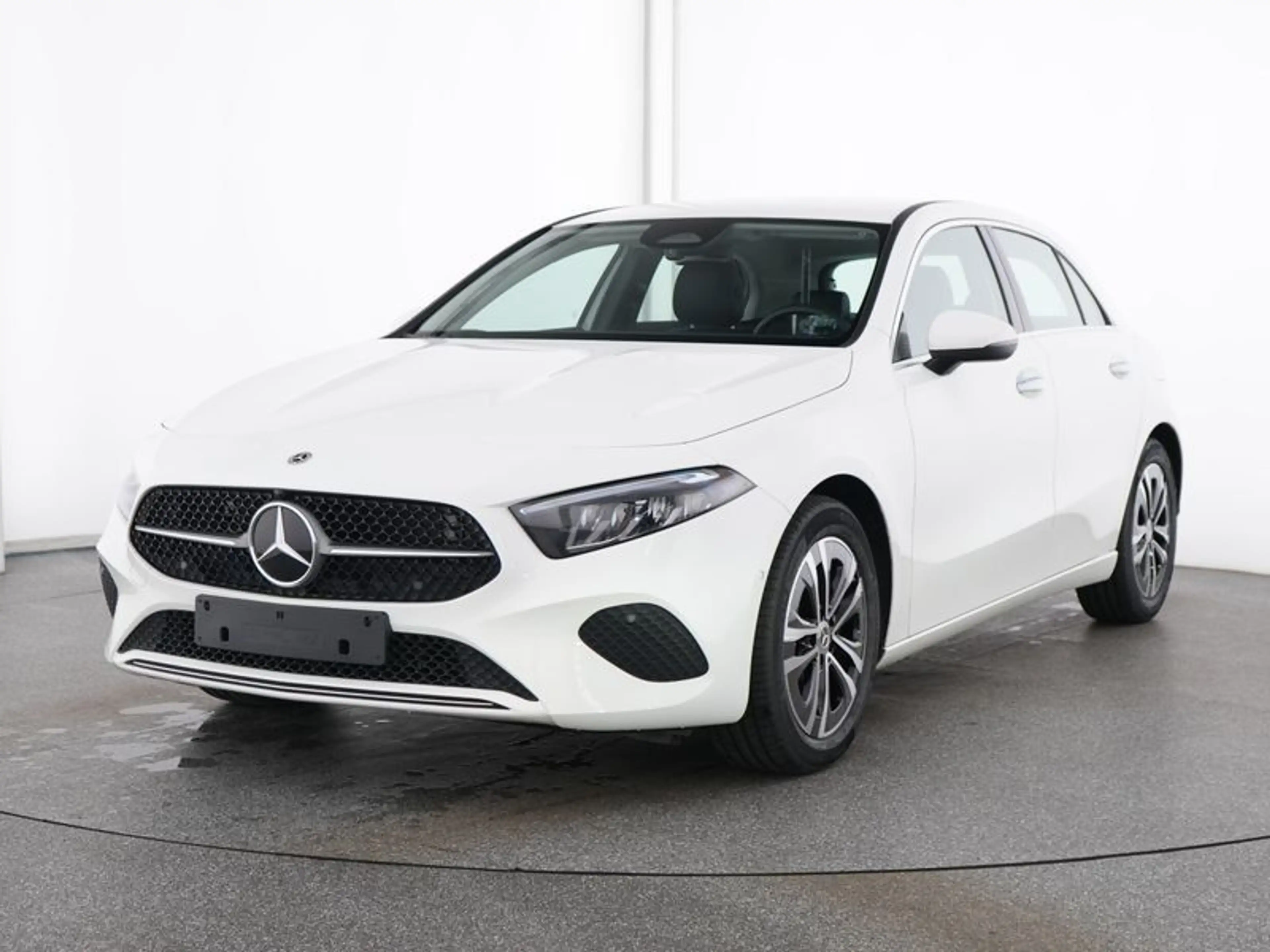 Mercedes-Benz A 200 Progressive Rückfahrkamera AHK Totwinkel