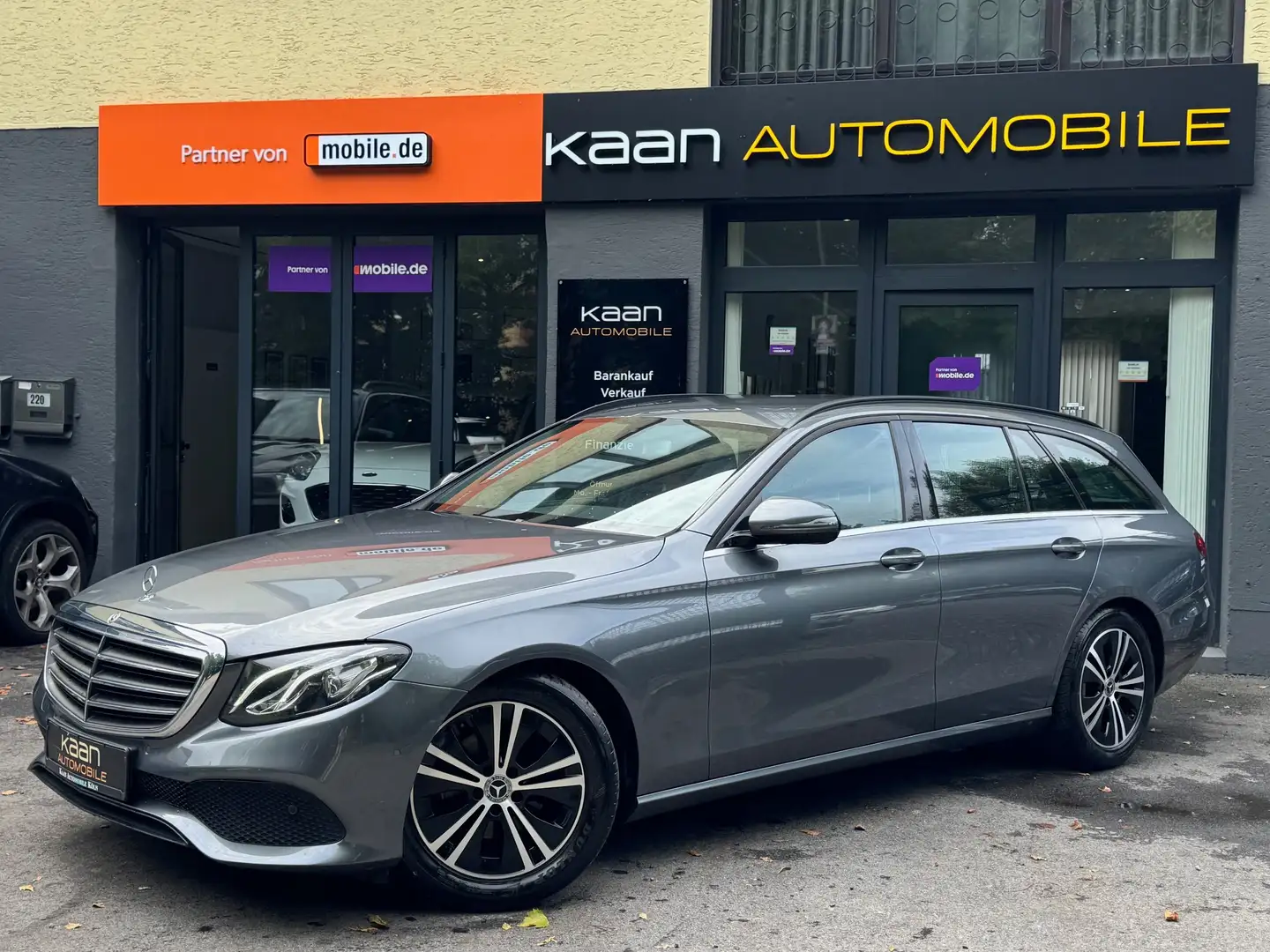 Mercedes-Benz E 220 d T/S-HEFT/LED/NAVI/KAMERA/DI-TACHO/SHZ/ACC/TEMPO Grau - 2