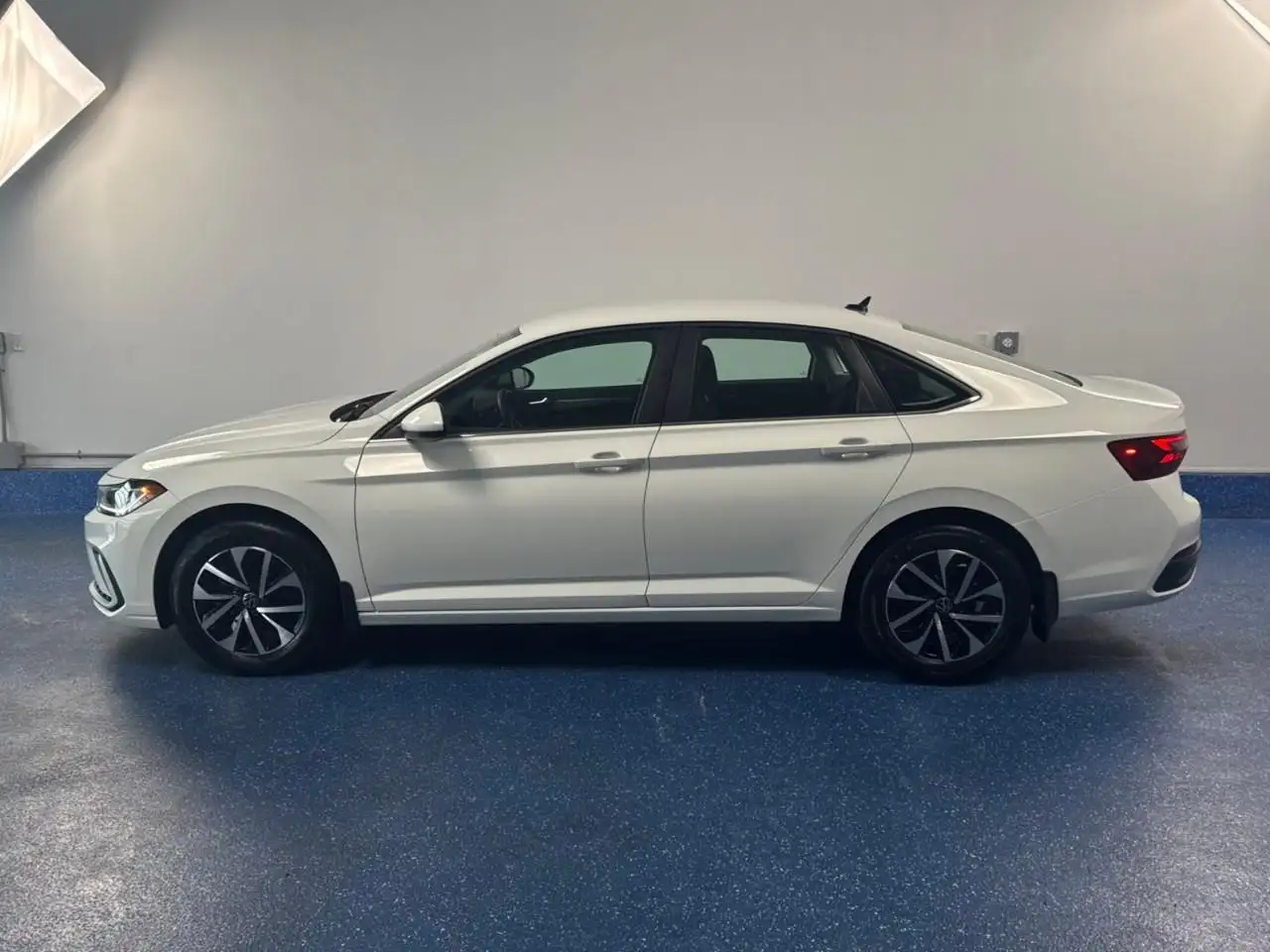 Volkswagen Jetta снимка Volkswagen Jetta
