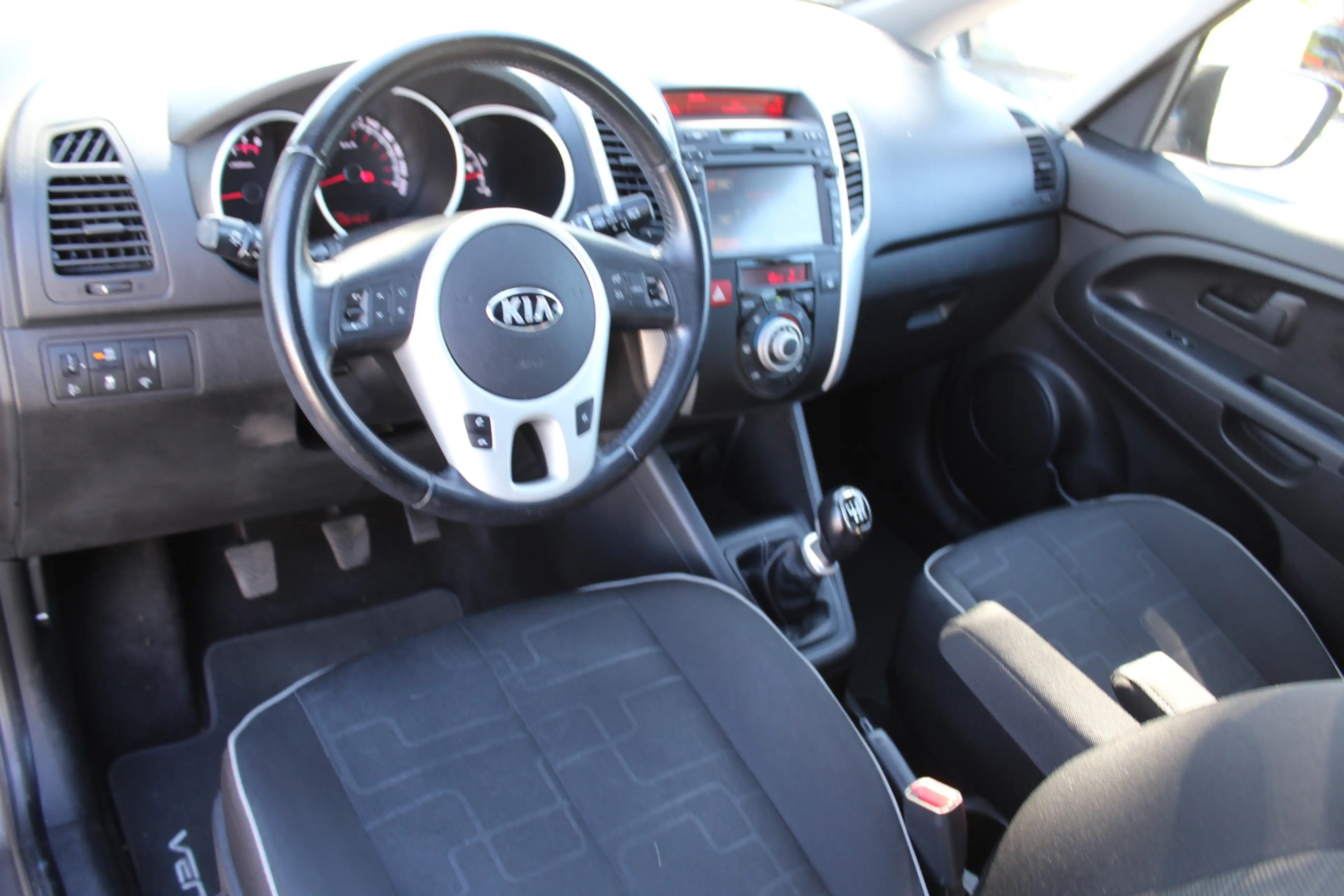 Kia Venga 1.6 CVVT First Edition 6 BAK PANO CAMERA GOED ONDE — photo 33