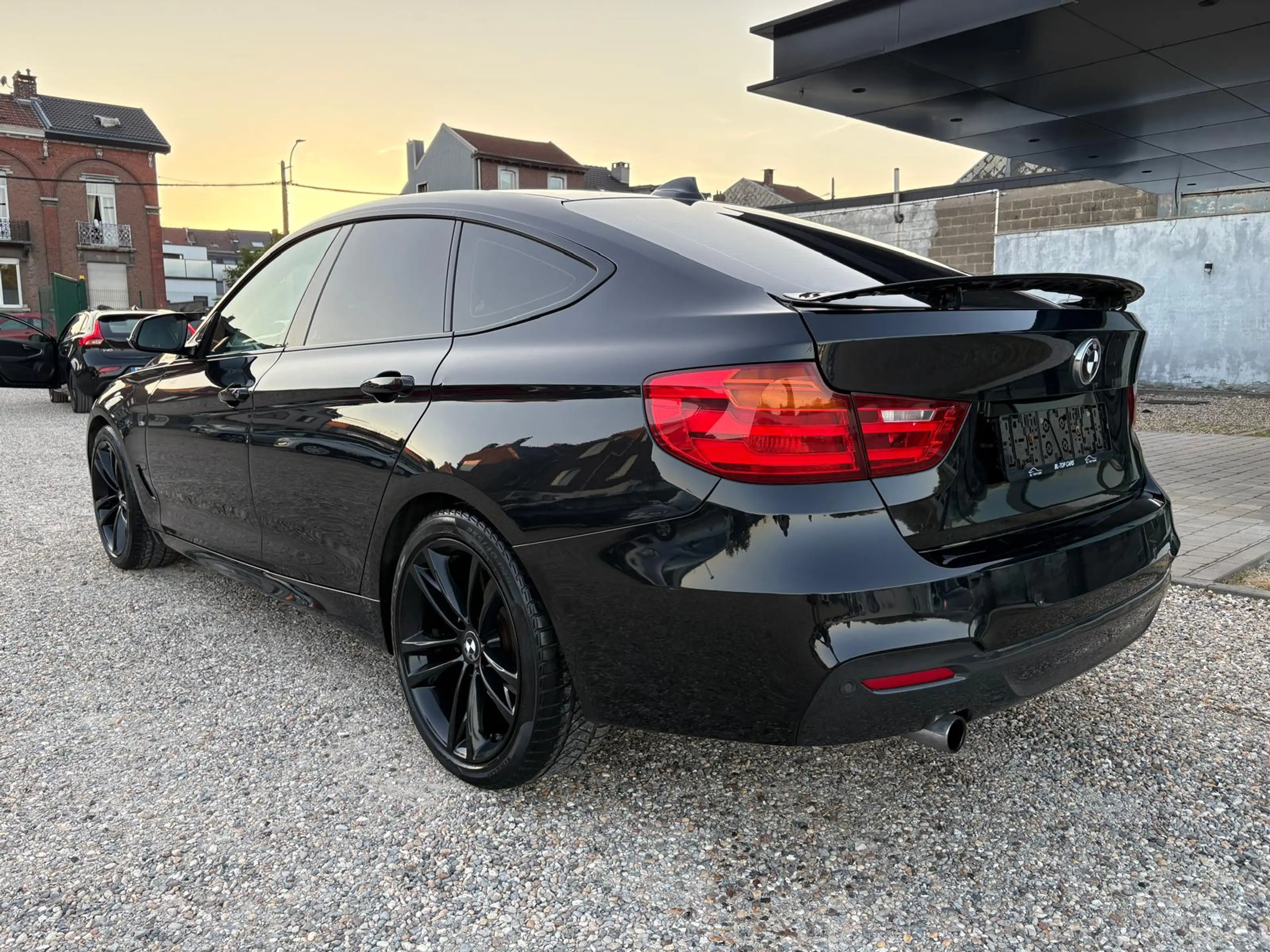 BMW 320 Gran Turismo 320d Pack M — photo 6