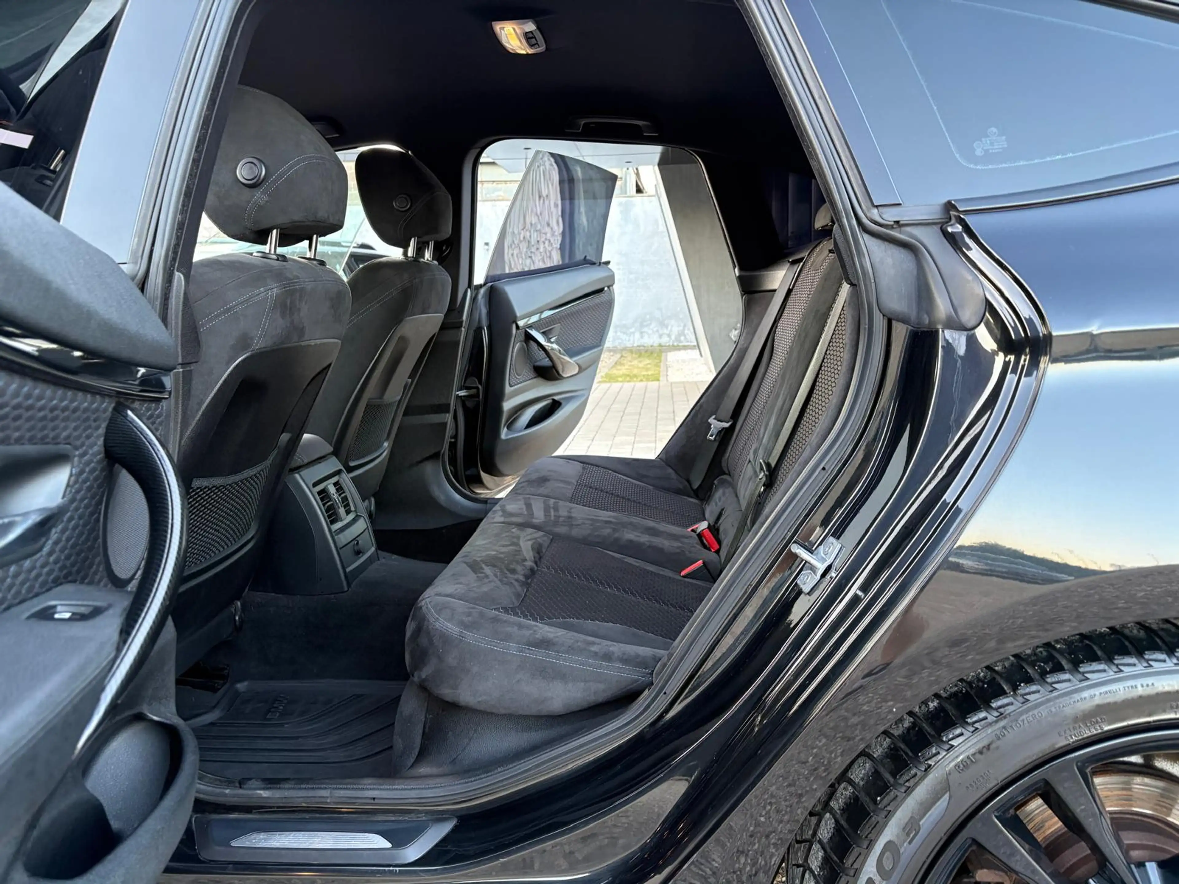 BMW 320 Gran Turismo 320d Pack M — photo 8