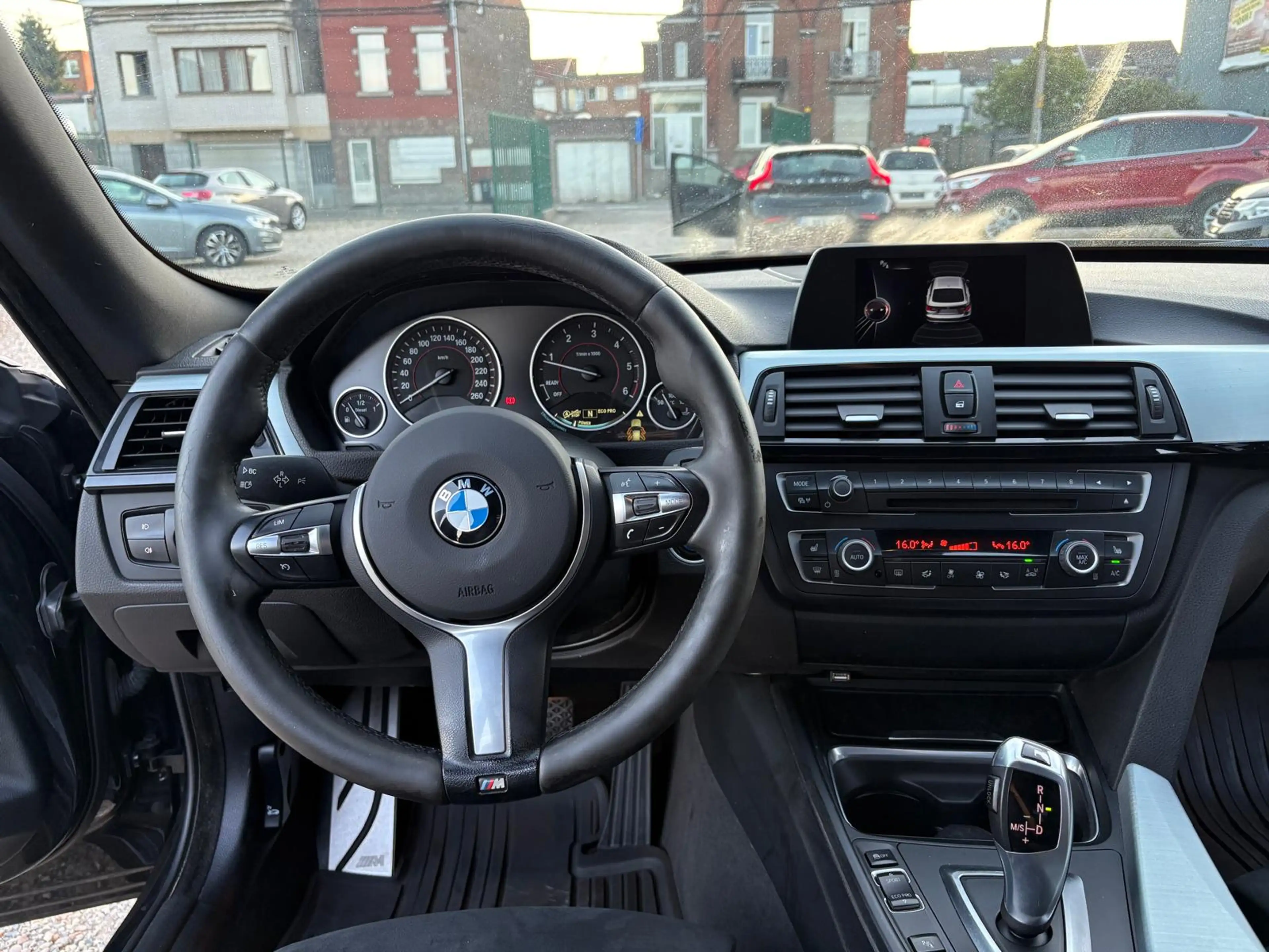 BMW 320 Gran Turismo 320d Pack M — photo 10