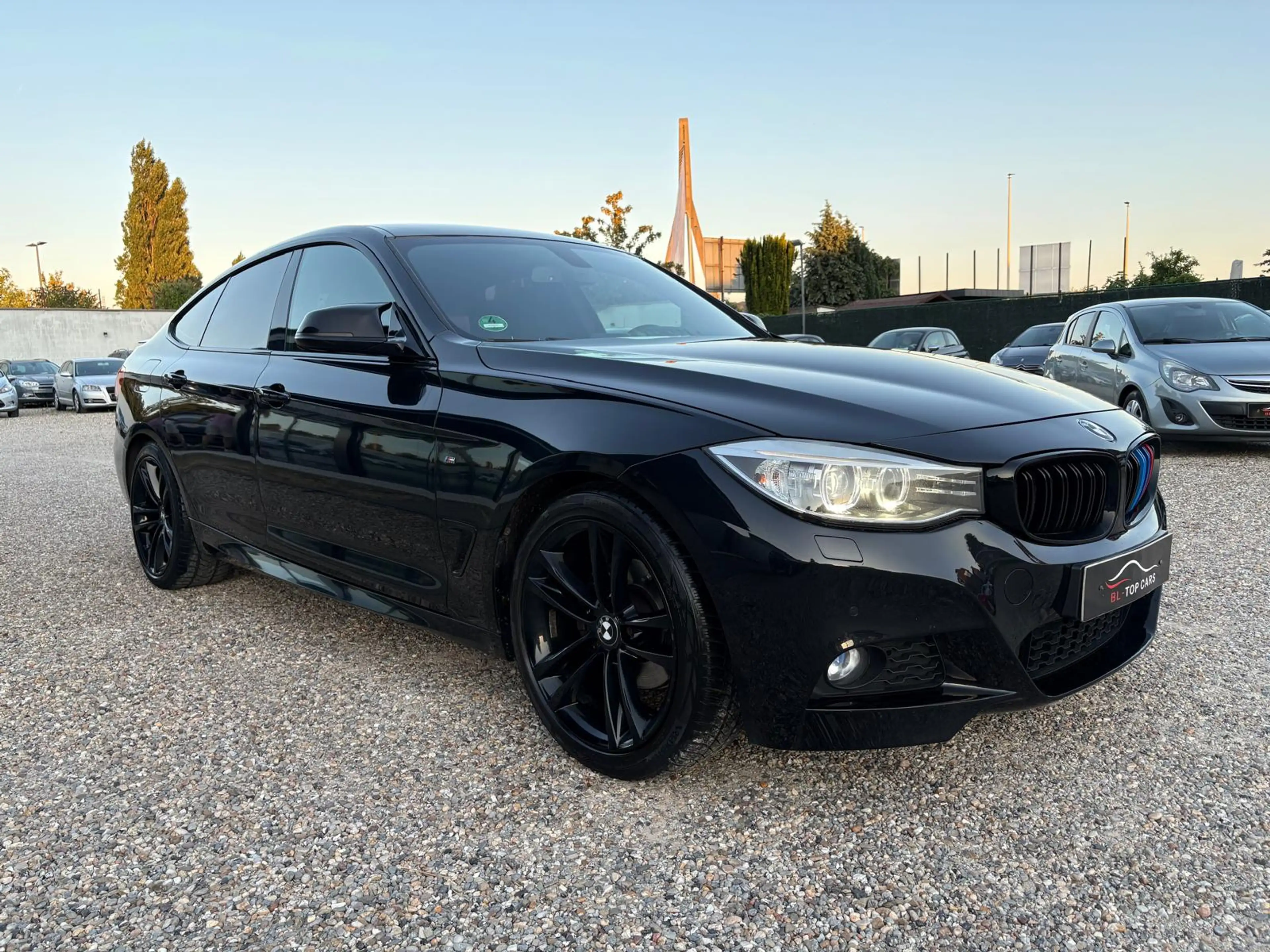 BMW 320 Gran Turismo 320d Pack M — photo 3