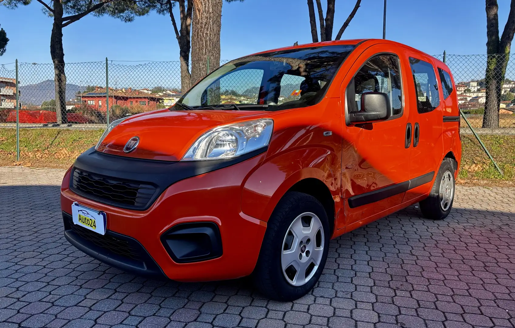 Fiat Qubo Qubo 1.4 8v Easy 77cv my19 Portocaliu - 1